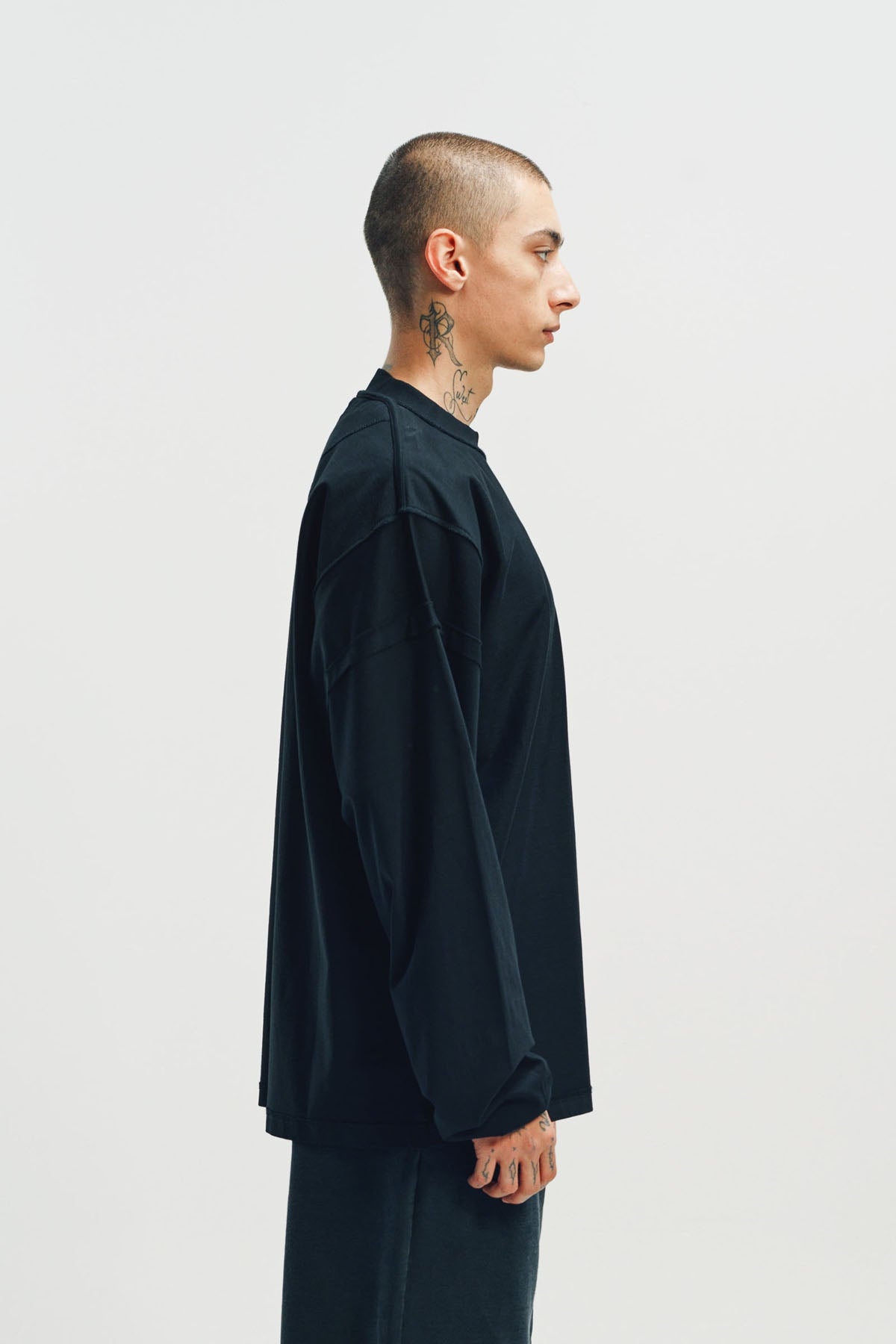 VETEMENTS | 'SHUT DOWN' EMBROIDERED REWORK LONG SLEEVE SHIRT