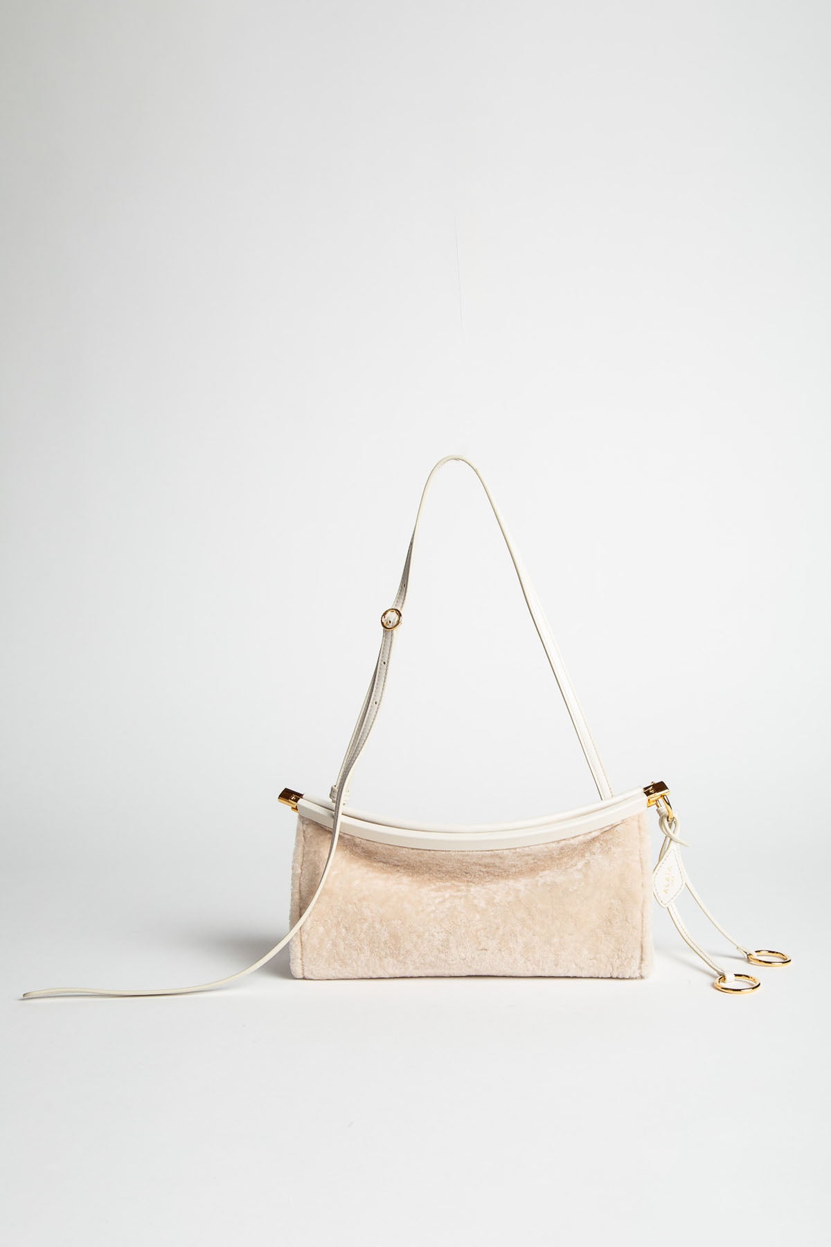 ALAÏA | LE CLICK EAST WEST SMALL BAG IN SHAVED SHEARLING