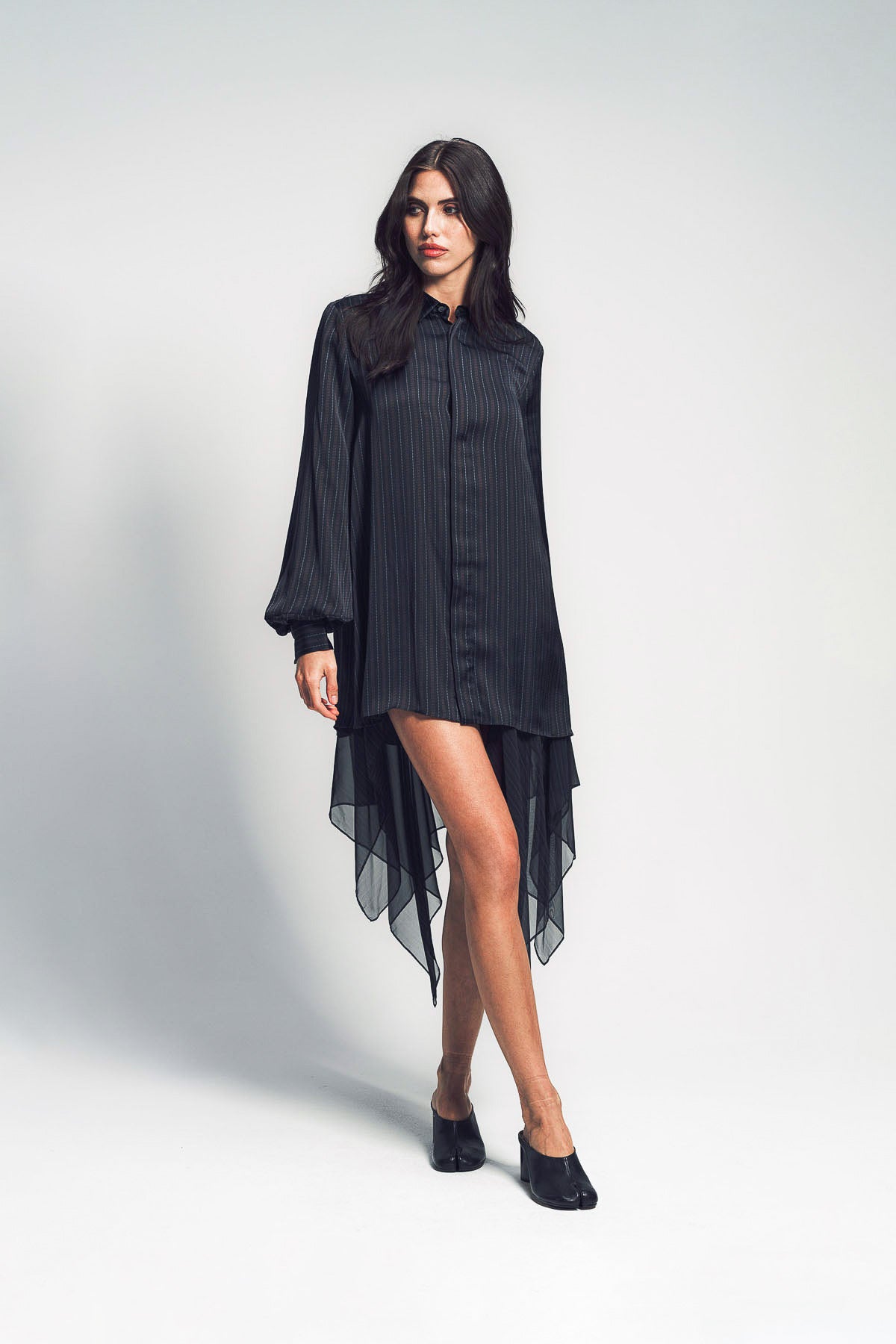 sacai24ssブラウス SACAI | STRIPED SATIN DRESS