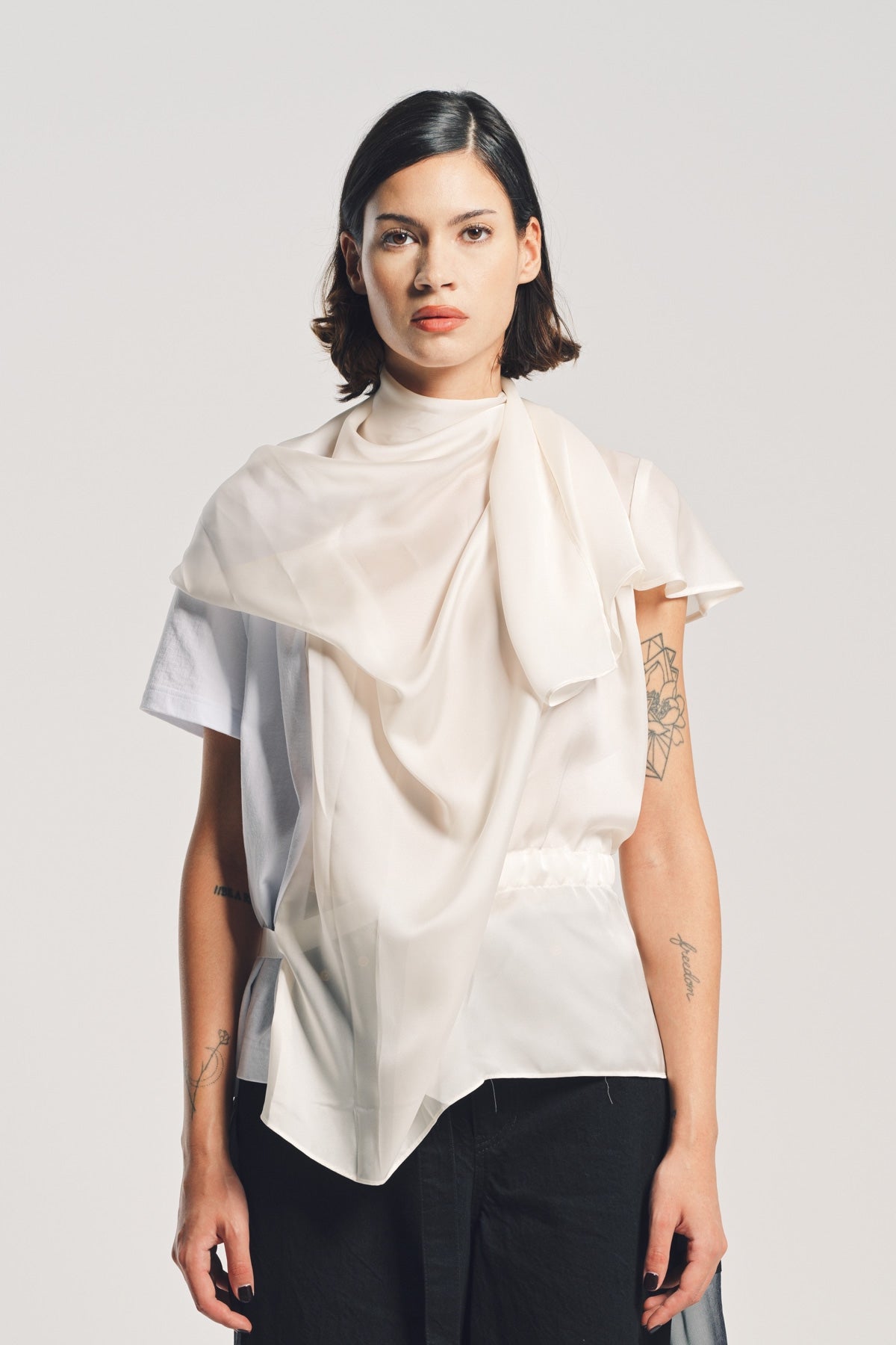 SACAI | SATIN COTTON T-SHIRT