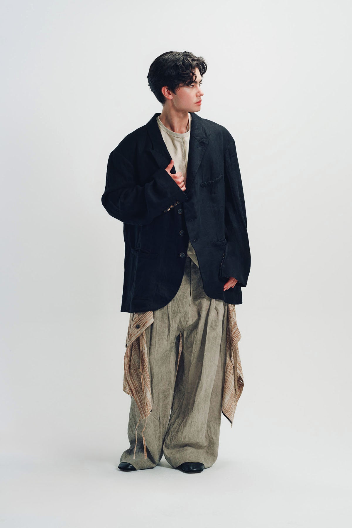 Ziggy Chen | Classic Three Button Blazer