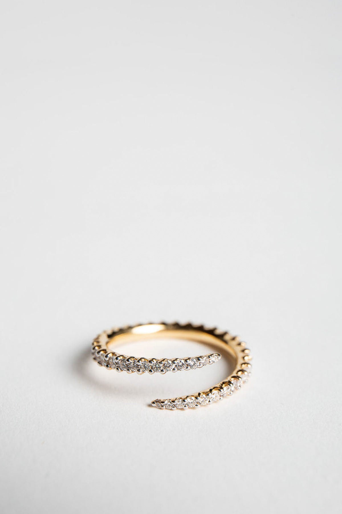 ADI HANDMADE | YELLOW GOLD AND DIAMOND SWIRL RING