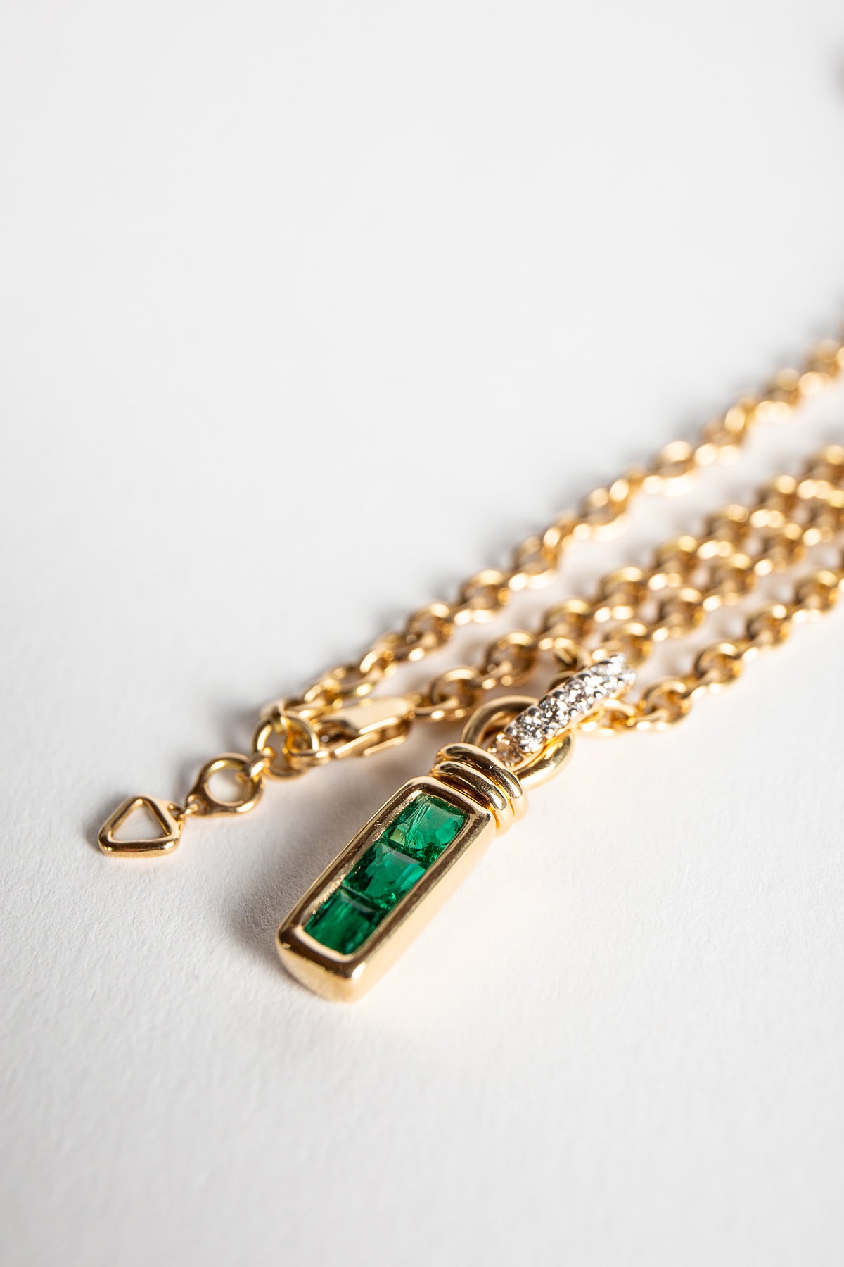 ADI HANDMADE | YELLOW GOLD, DIAMOND, AND EMERALD NECKLACE