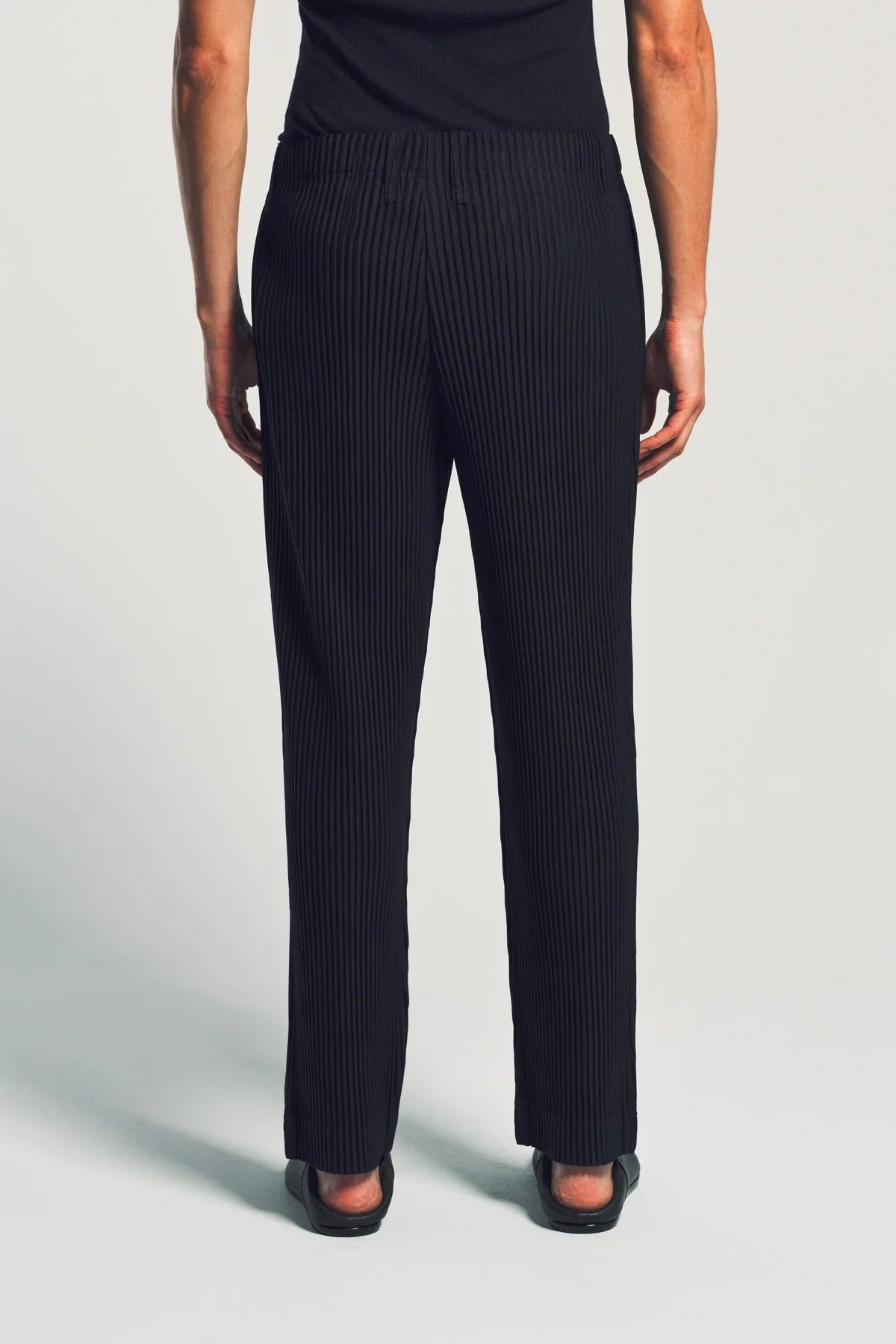 HOMME PLISSÉ ISSEY MIYAKE | PLEATED PANTS