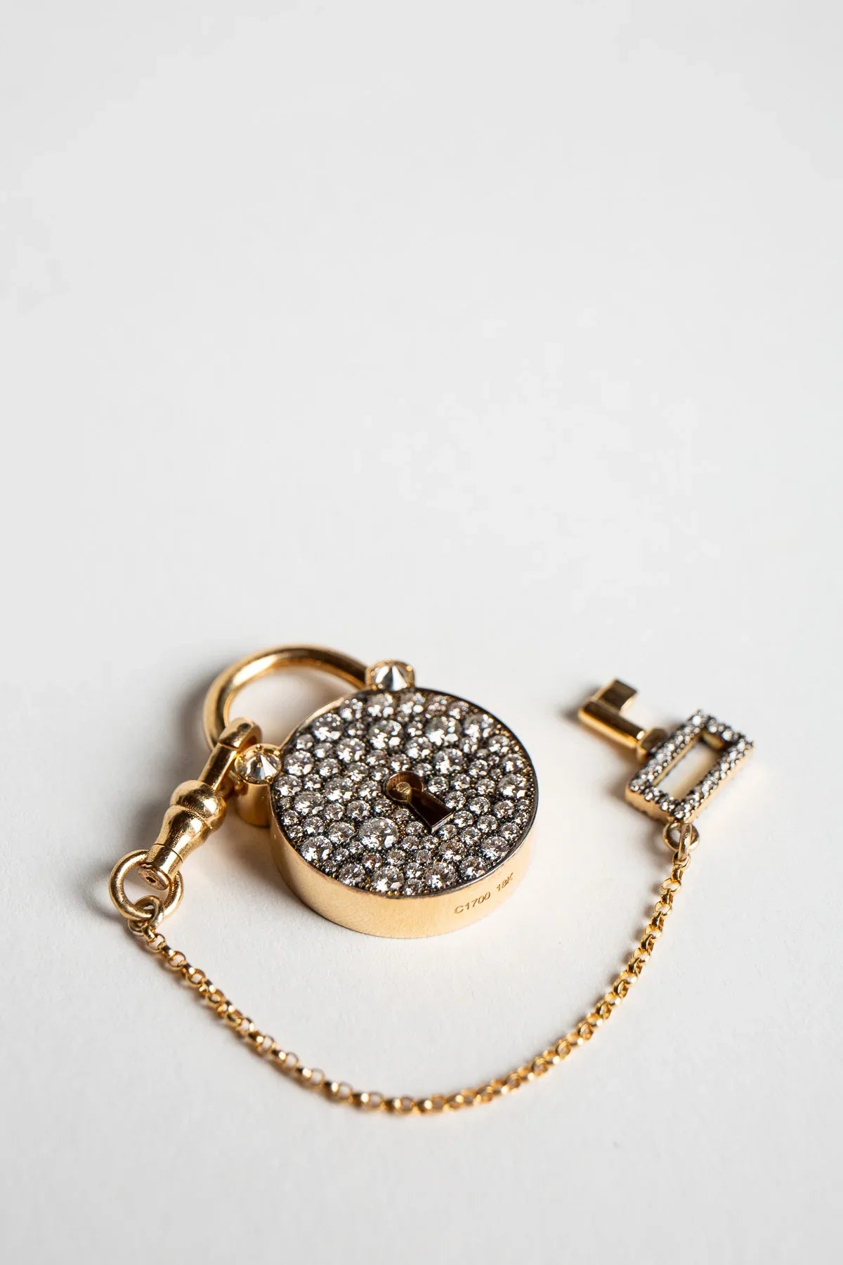 CIRCA 1700 | SQUARE PEG DIAMOND PADLOCK PENDANT