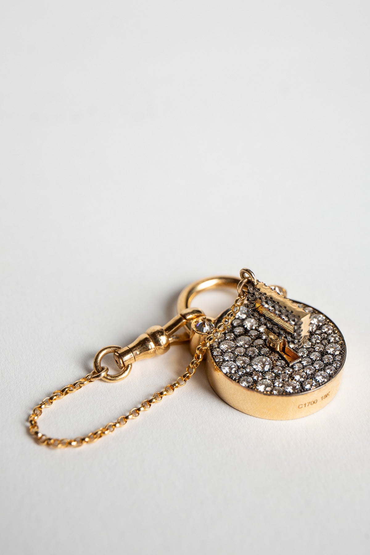 CIRCA 1700 | SQUARE PEG DIAMOND PADLOCK PENDANT