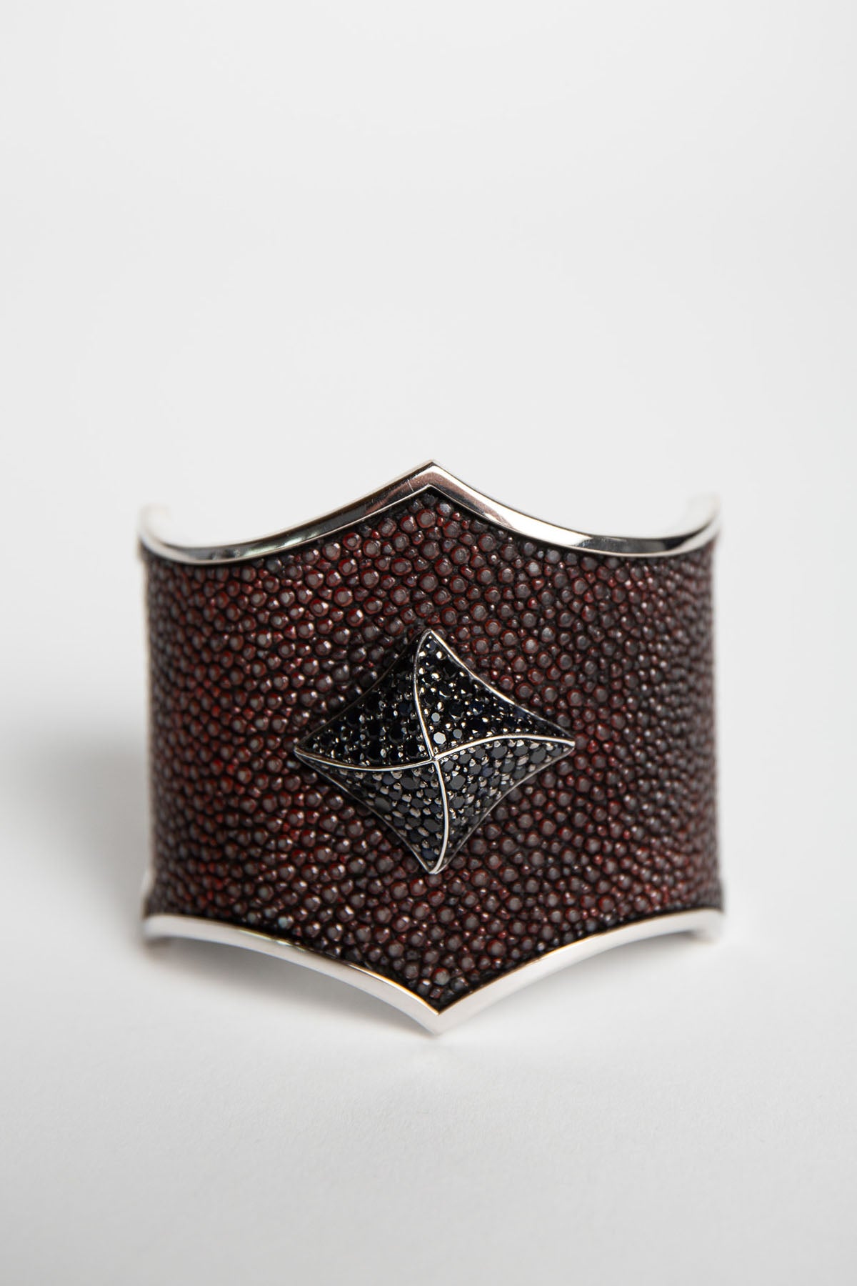 STEPHEN WEBSTER | RAYMAN BLACK SAPPHIRE CUFF