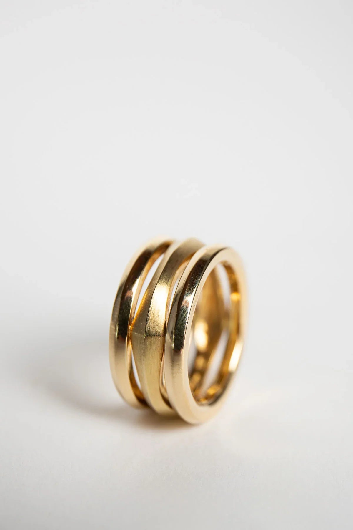 STEPHEN WEBSTER | 18K YELLOW GOLD 3 ROW MEDIUM RING
