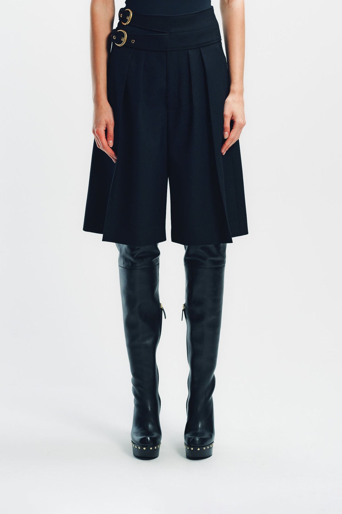 CHLOÉ | WOOL BELTED SHORTS