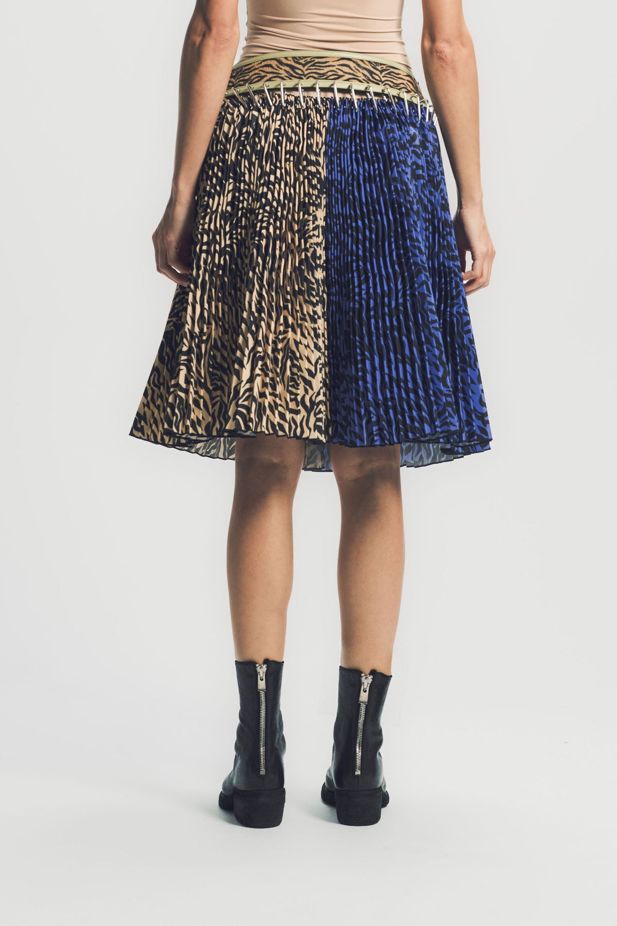 CHOPOVA LOWENA | TIGER CARABINER SKIRT