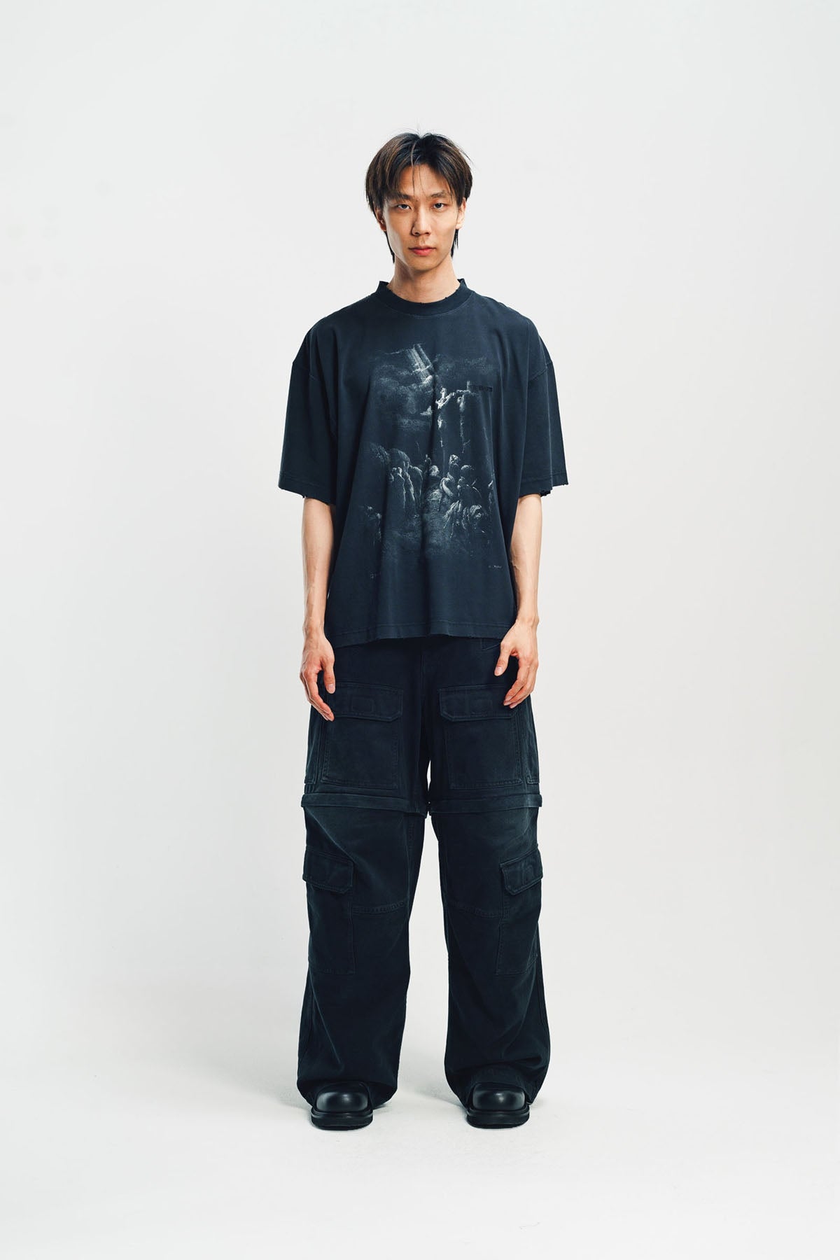 VETEMENTS | JESUS ON A CROSS TEE