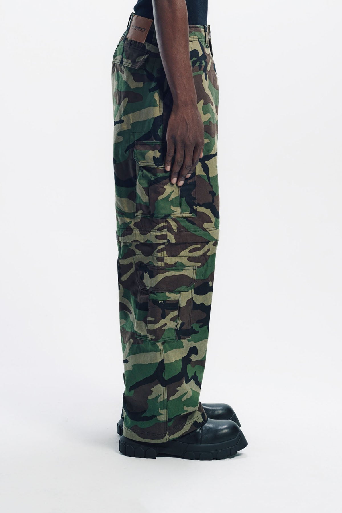 VETEMENTS | CAMO CARGO PANTS
