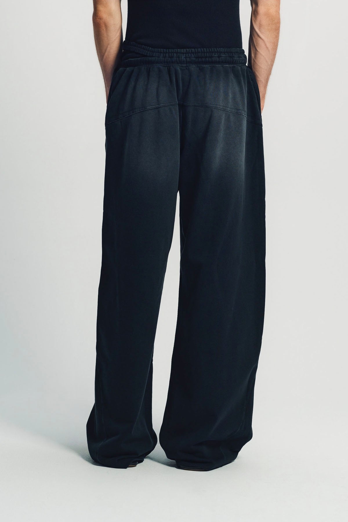 LOUIS GABRIEL NOUCHI | SUNWASH COTTON ASYMMETRICAL OPENING JOGGERS