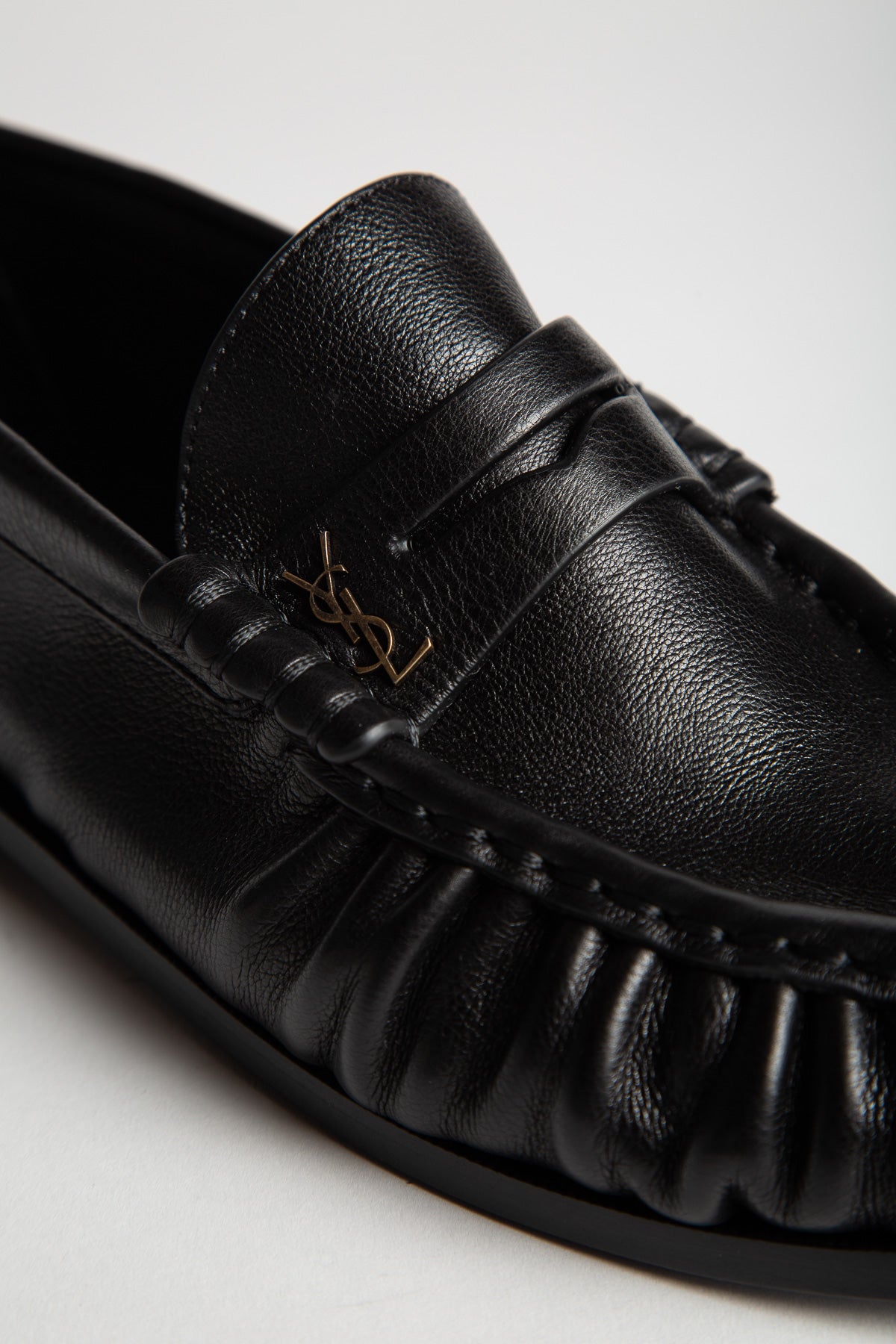 SAINT LAURENT | LE LOAFER SUPPLE IN MATTE LEATHER