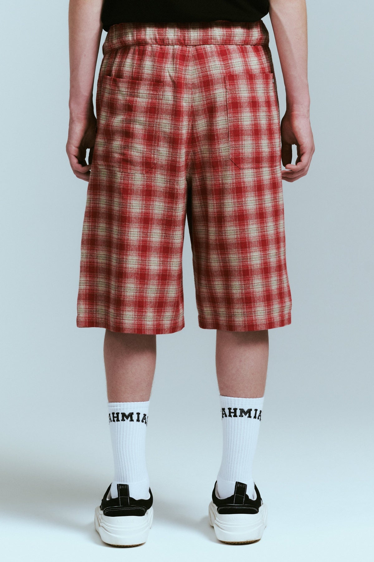 NAHMIAS | PLAID RELAXED SHORTS