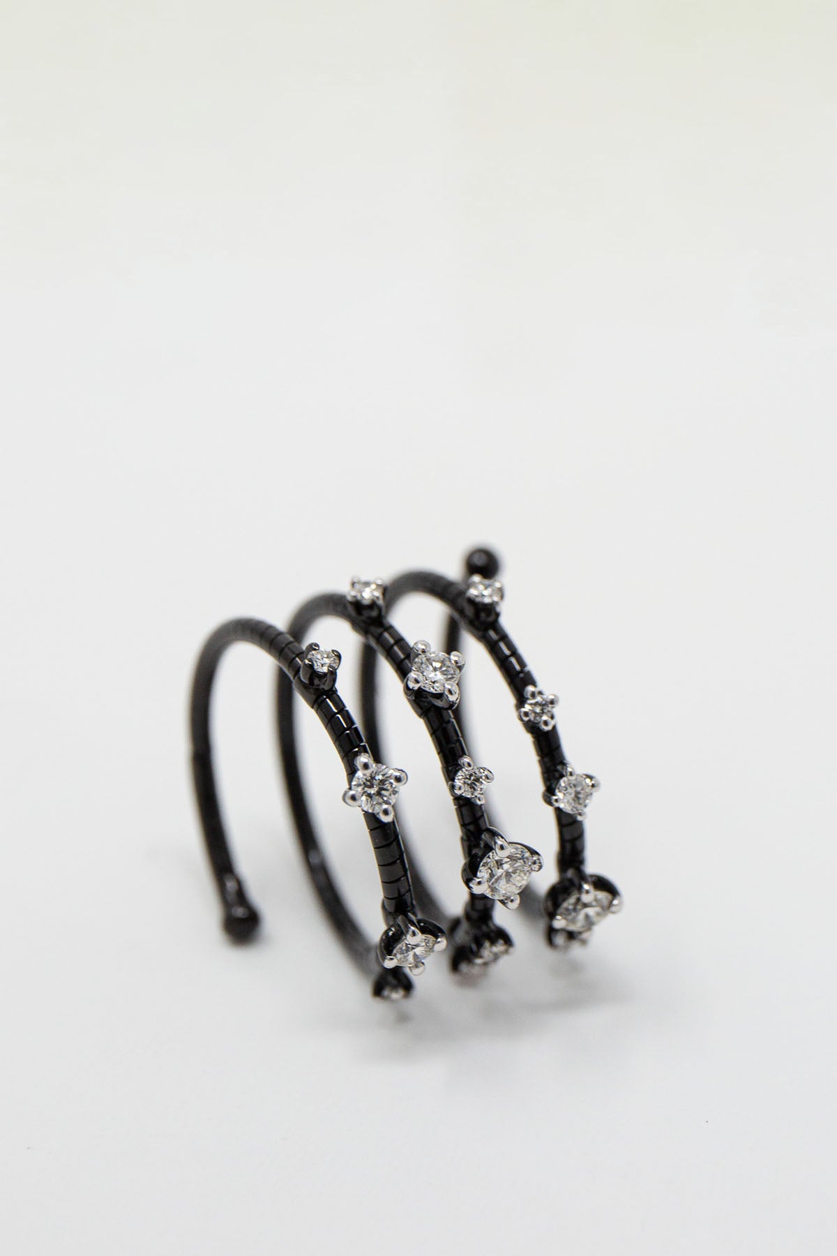 MATTIA CIELO | BLACK GOLD 15 DIAMOND RING