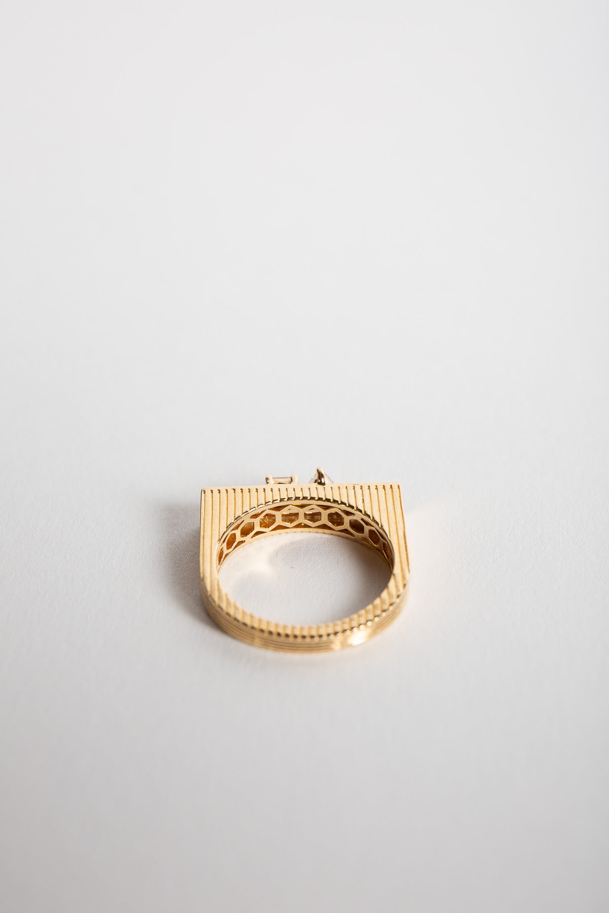 LORAIDA | BLADE EMERALD & PEAR BAGUETTE RING