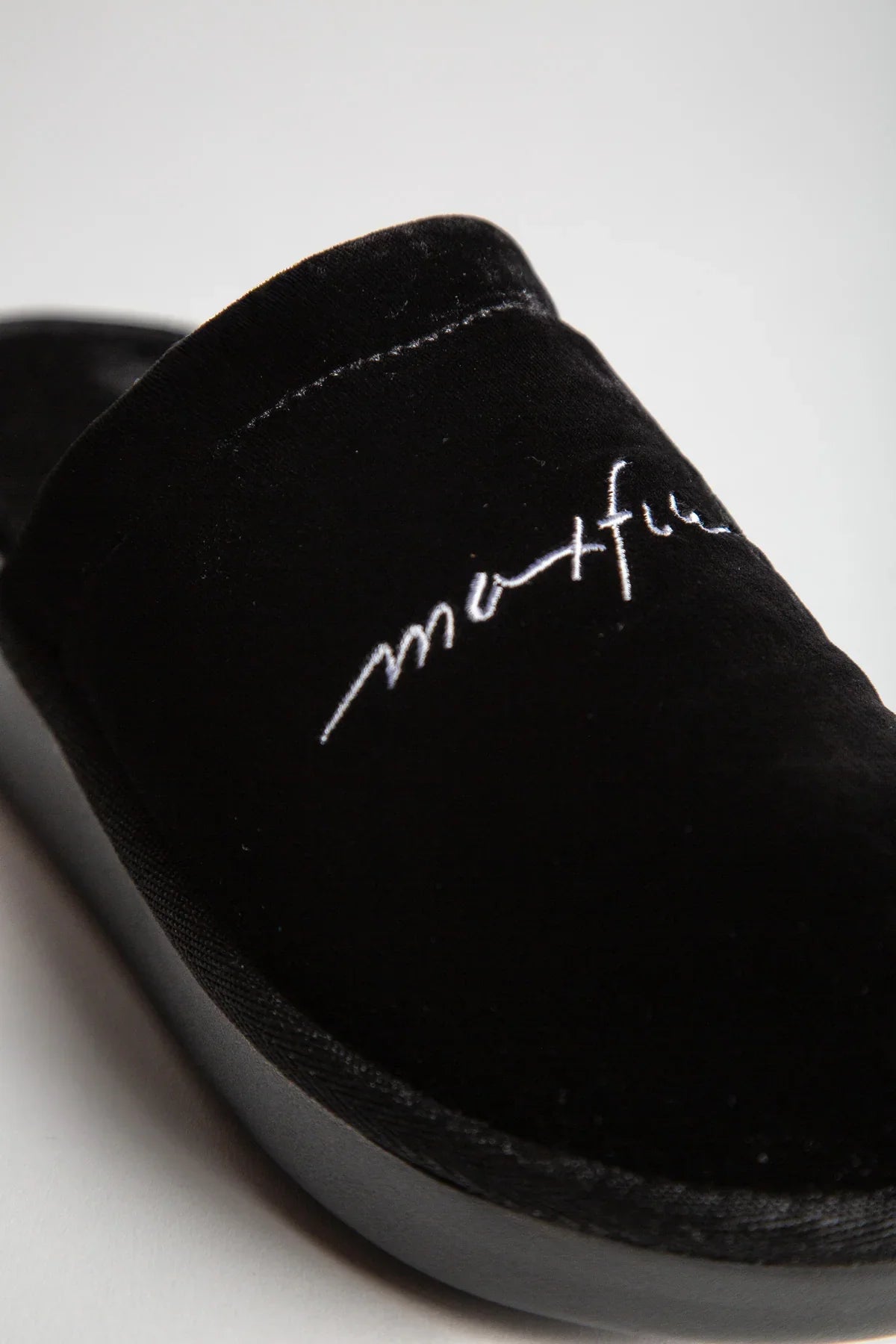 MAXFIELD PRIVATE COLLECTION | BLACK MAXFIELD SLIPPERS