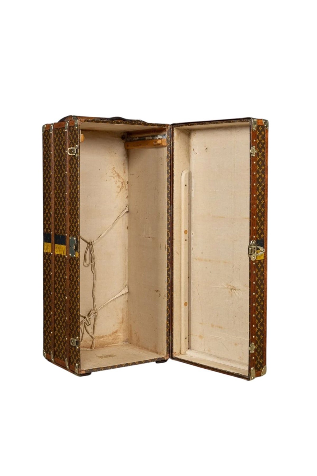 BAGGAGE COLLECTION | LOUIS VUITTON TRUNK C.1910