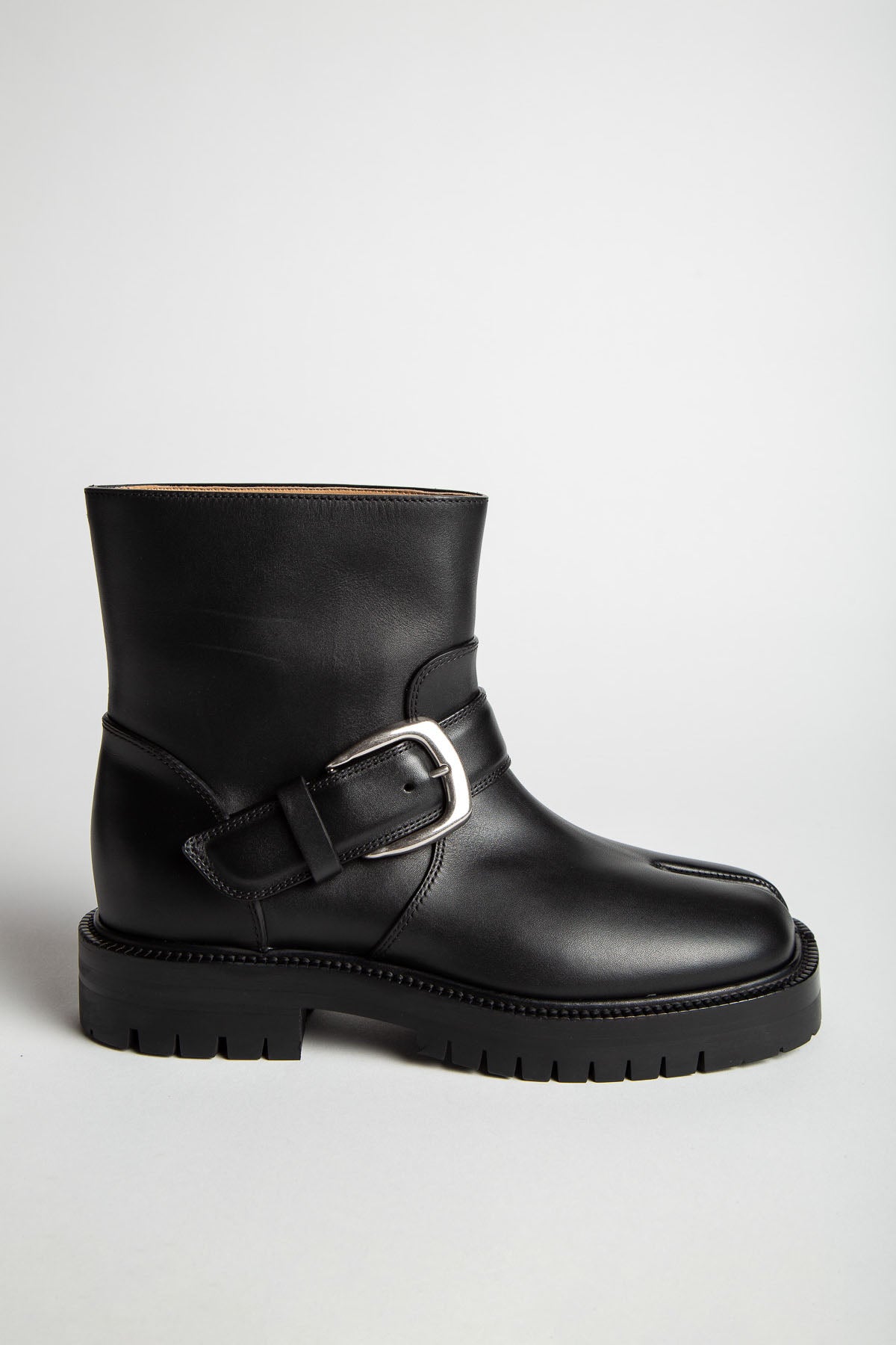 MAISON MARGIELA | TABI COUNTY BUCKLE ANKLE BOOTS