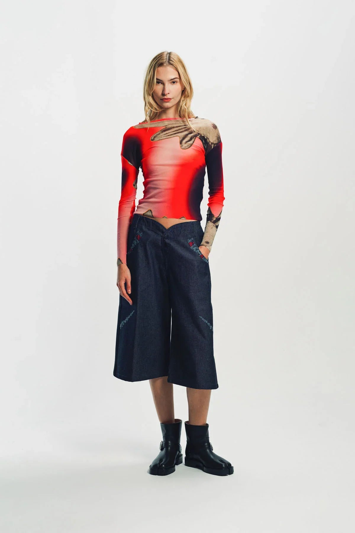 PAULA CANOVAS DEL VAS | ACID FLOWER MESH TOP