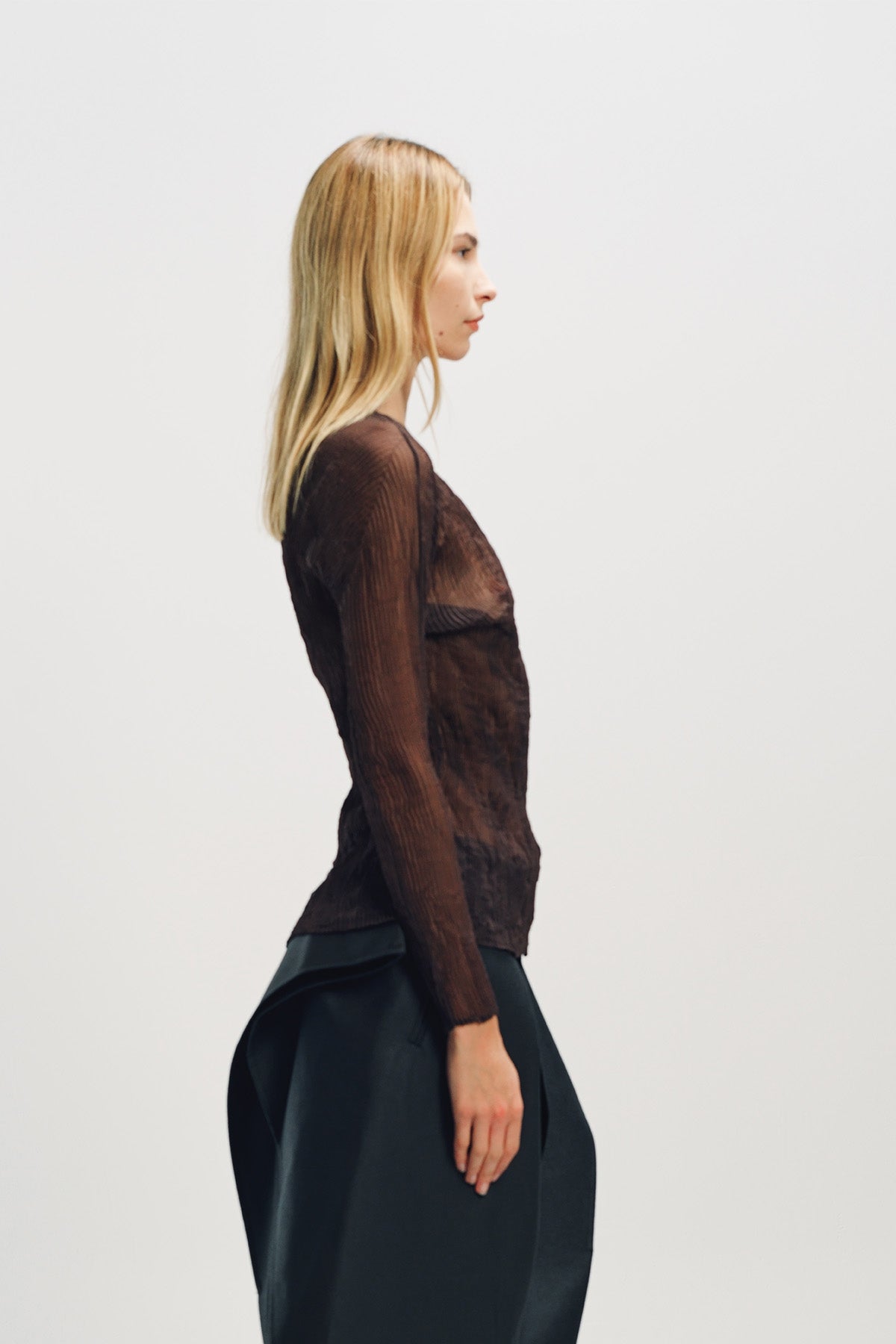 ISSEY MIYAKE | CHIFFON TWIST TOP