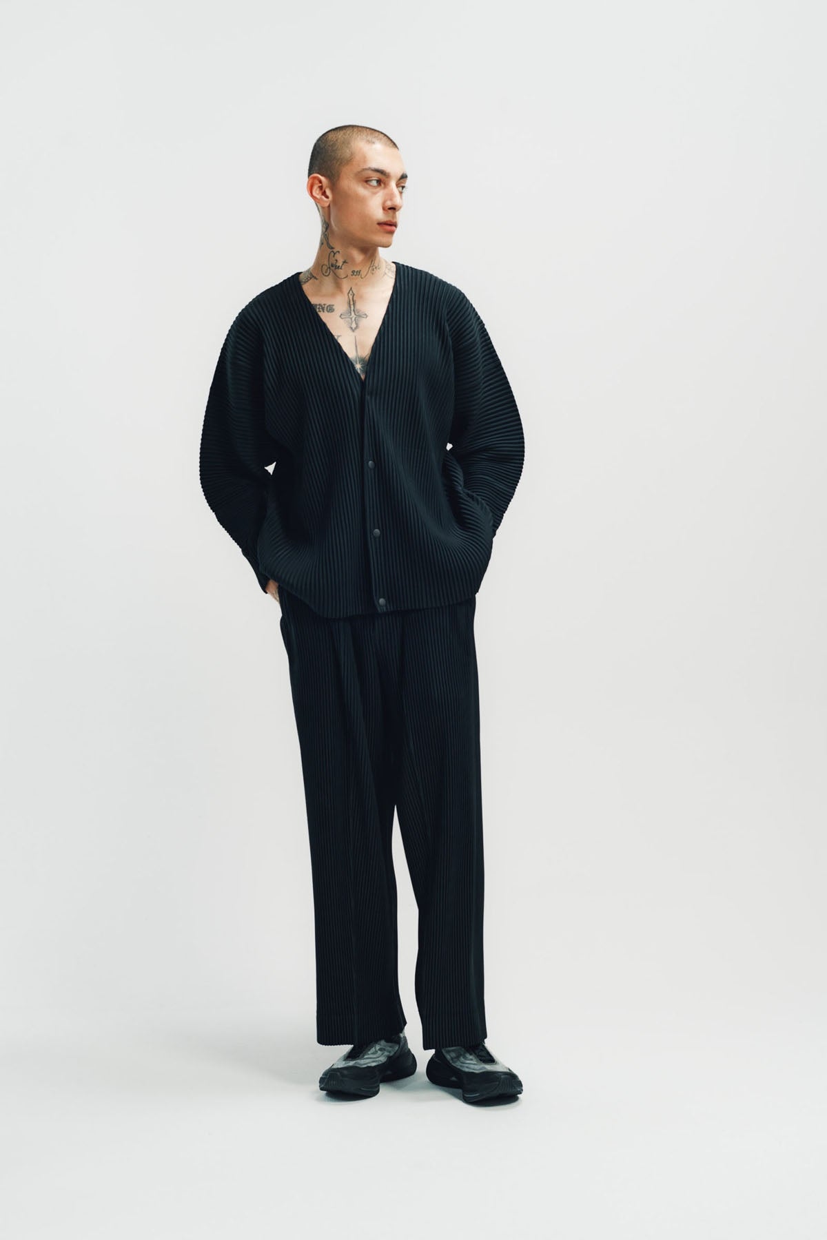 HOMME PLISSÉ ISSEY MIYAKE | PLEATED PANTS