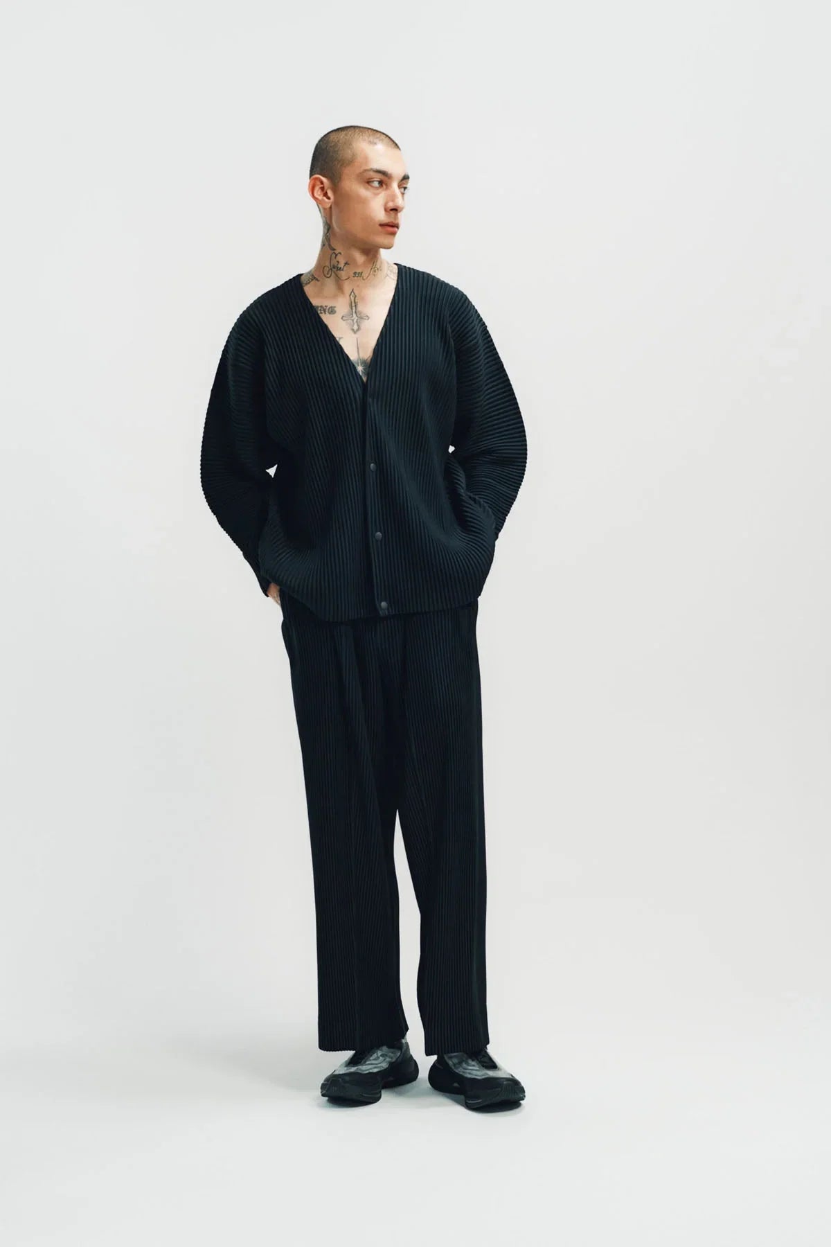 HOMME PLISSÉ ISSEY MIYAKE | PLEATED PANTS