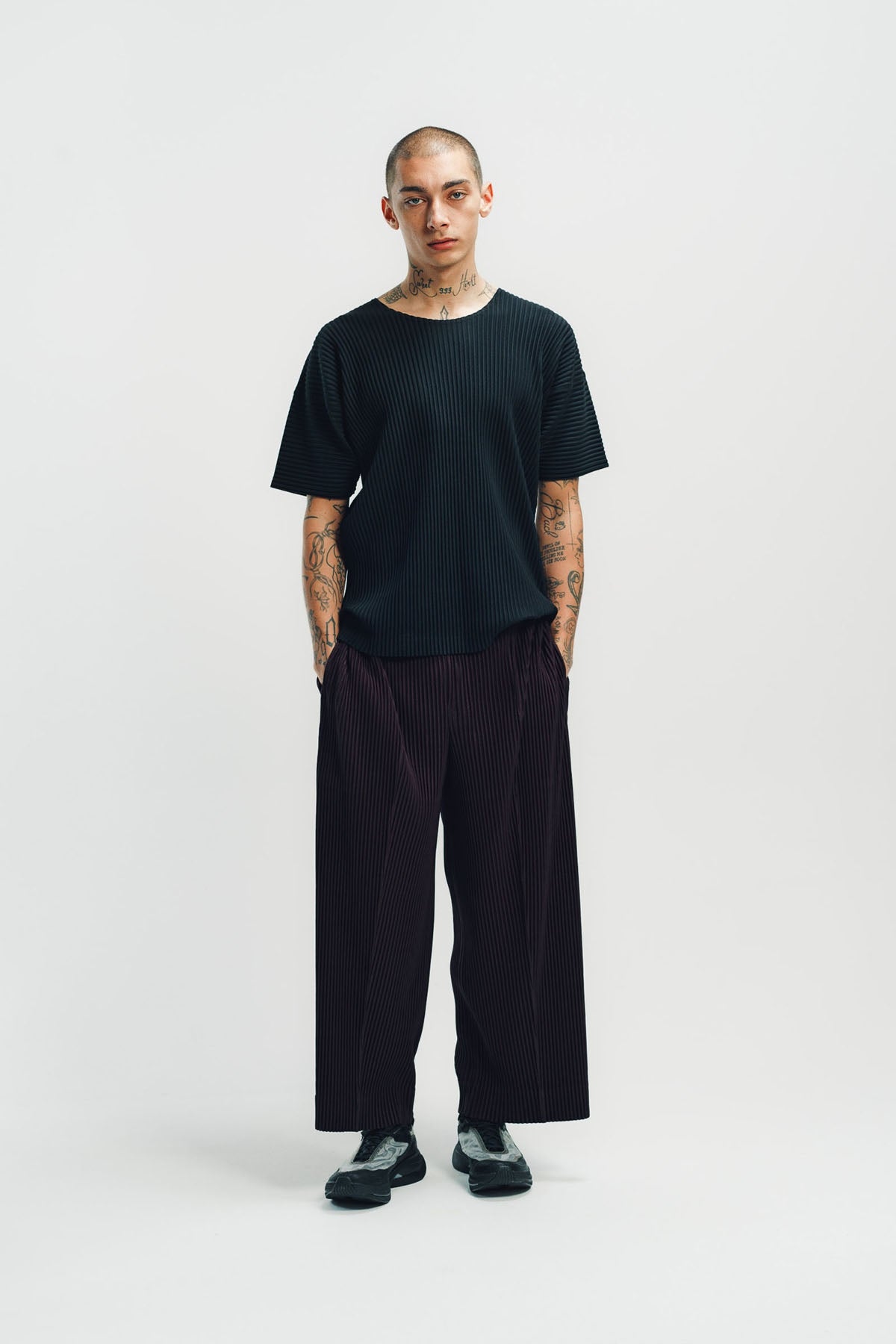 HOMME PLISSÉ ISSEY MIYAKE | PLEATED PANTS