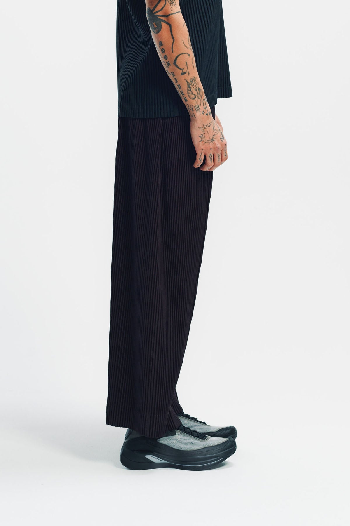 HOMME PLISSÉ ISSEY MIYAKE | PLEATED PANTS