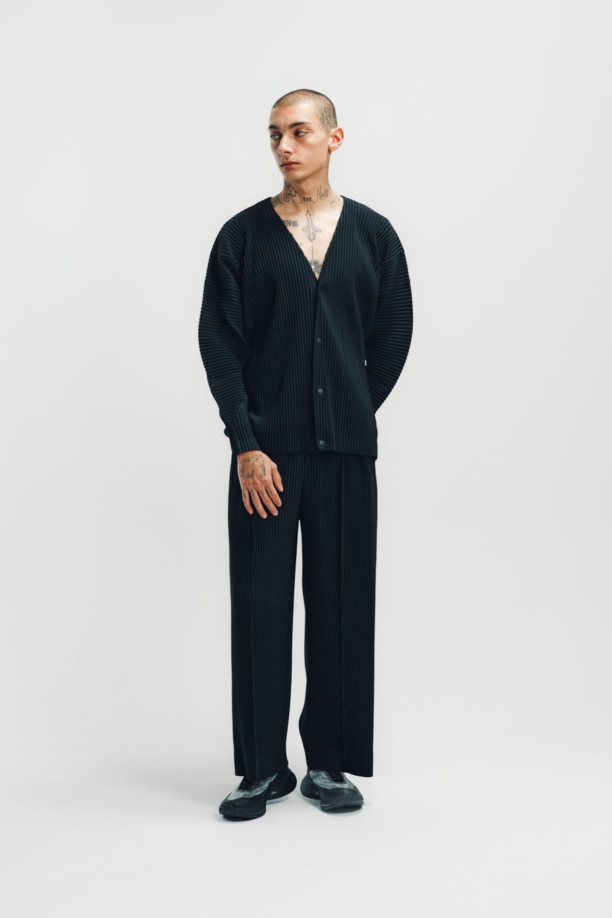 HOMME PLISSÉ ISSEY MIYAKE | PLEATED CARDIGAN