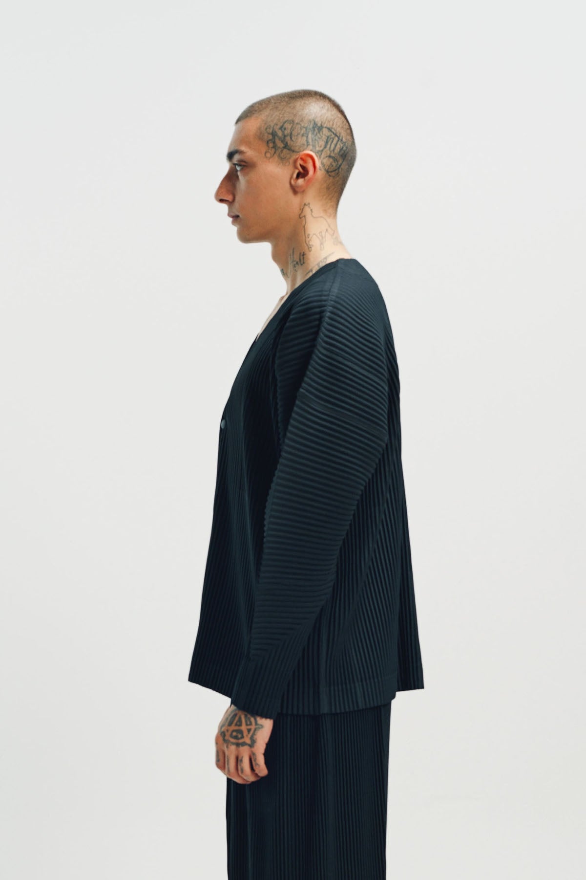 HOMME PLISSÉ ISSEY MIYAKE | PLEATED CARDIGAN