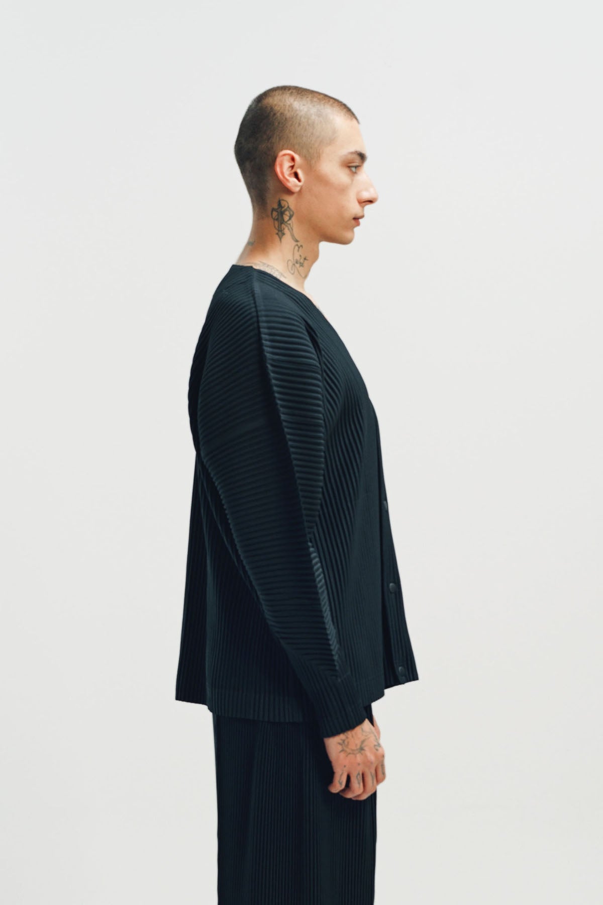 HOMME PLISSÉ ISSEY MIYAKE | PLEATED CARDIGAN