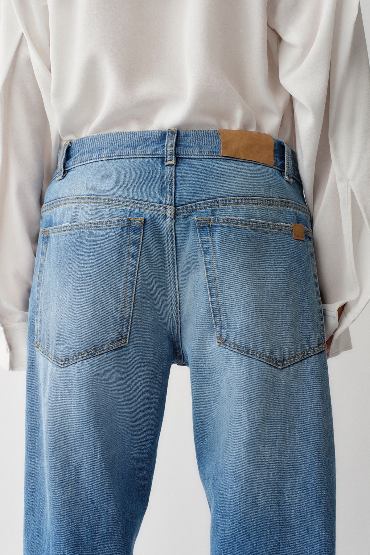 Calvin Klein | 02 Low Rise Straight Jeans