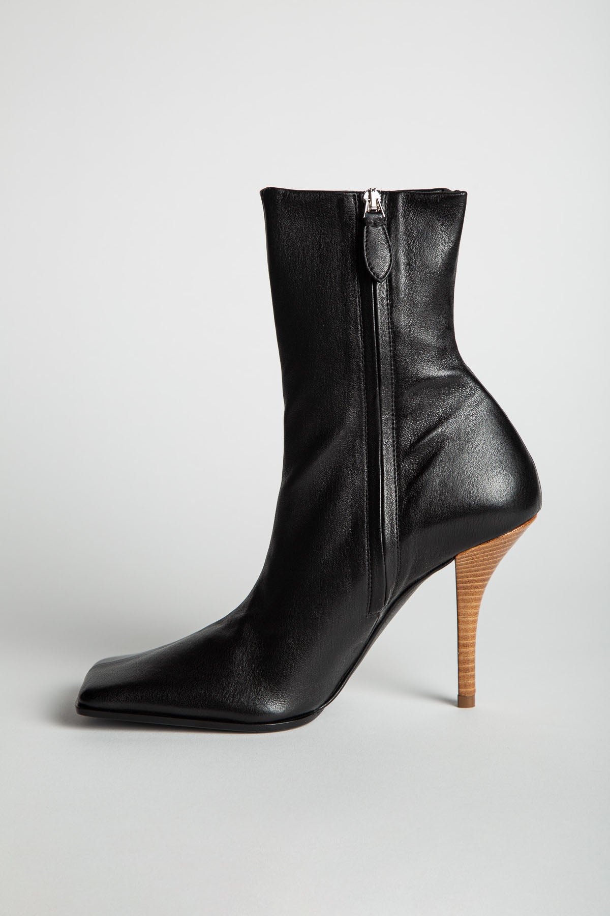 ALAÏA | SOFT SQUARE BOOTS IN LEATHER