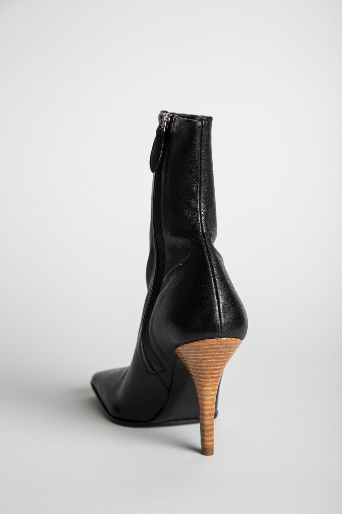 ALAÏA | SOFT SQUARE BOOTS IN LEATHER