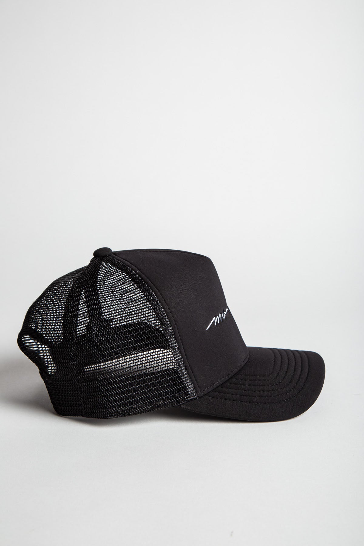 MAXFIELD PRIVATE COLLECTION | MAXFIELD LOGO TRUCKER HAT