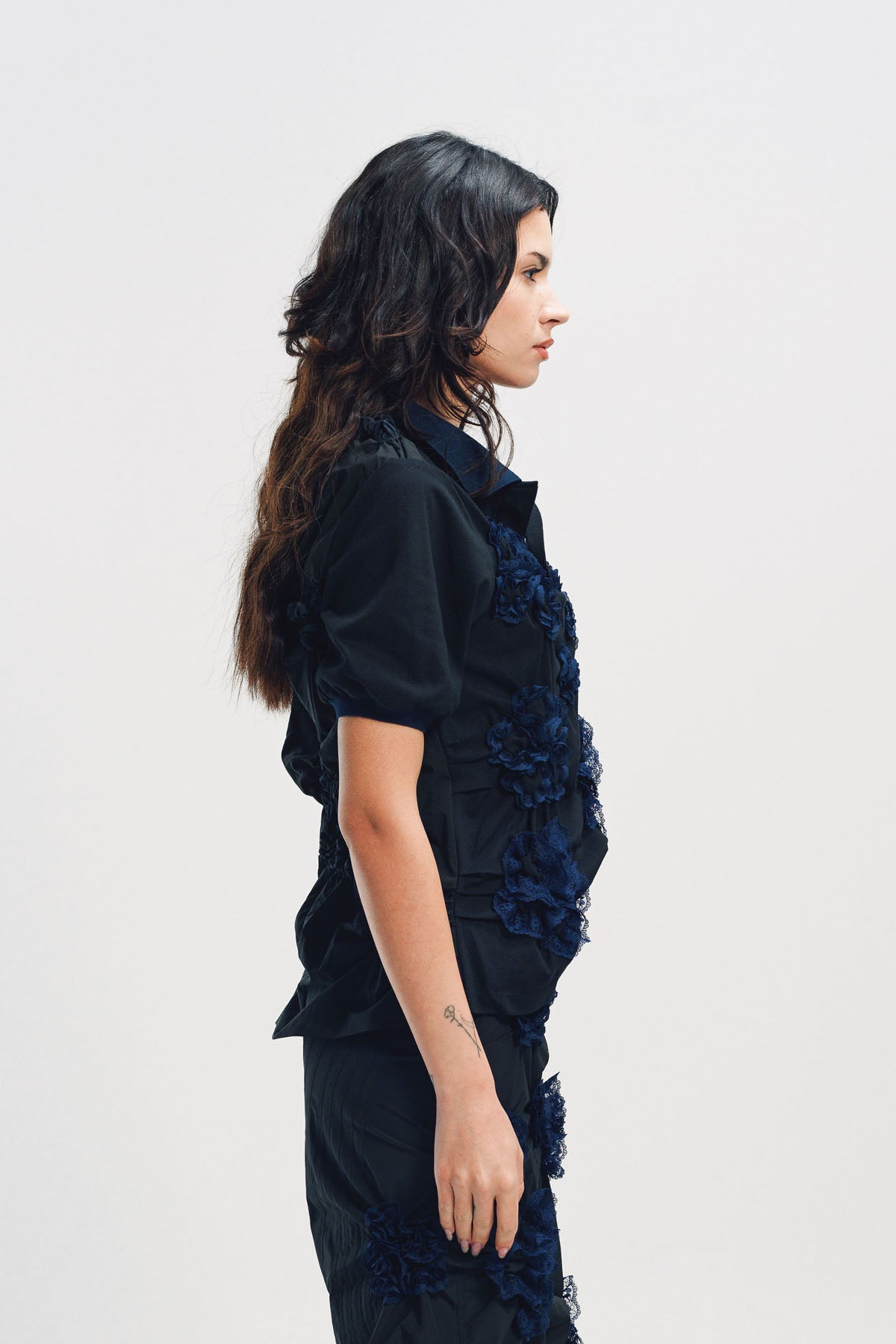 CAROLINE HU | ELASTIC RUCHING POLO