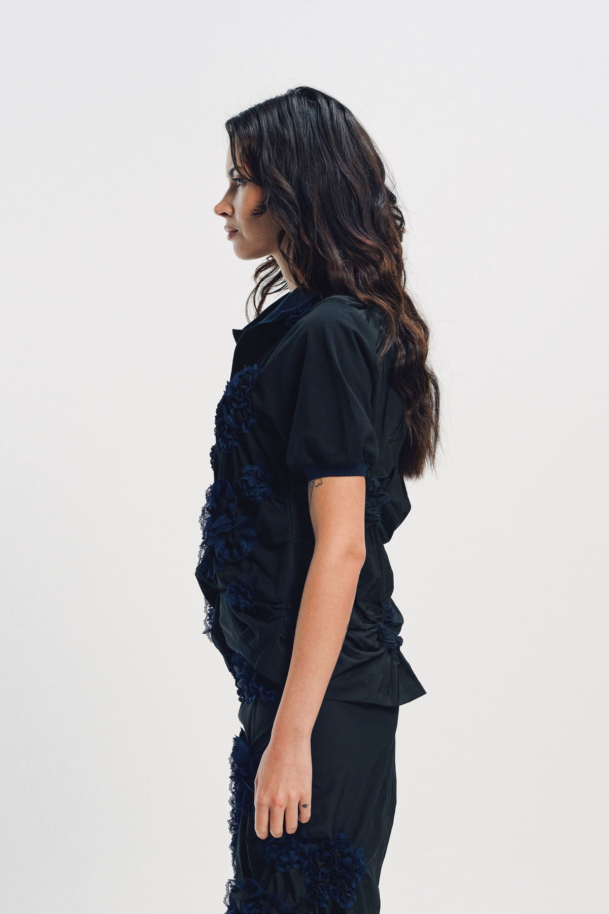 CAROLINE HU | ELASTIC RUCHING POLO