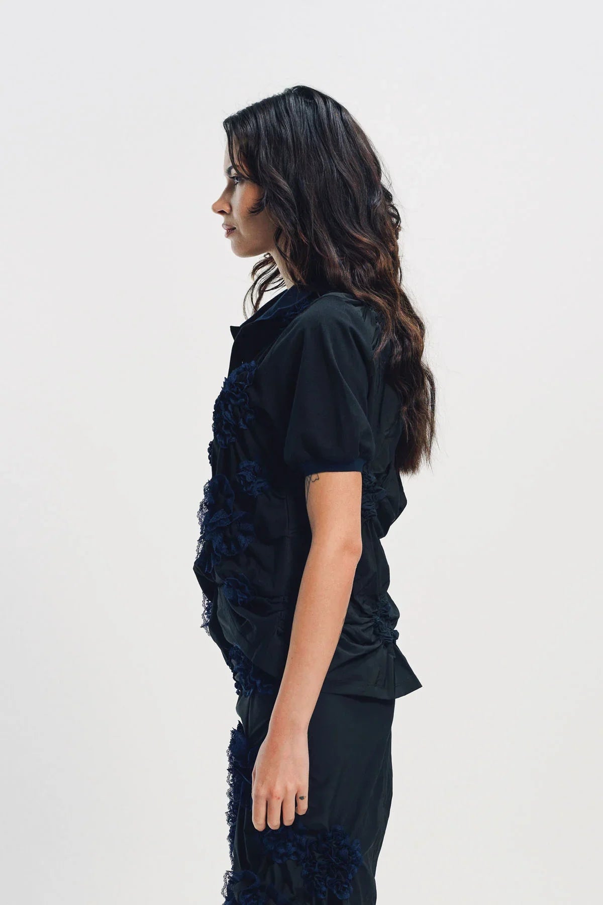 CAROLINE HU | ELASTIC RUCHING POLO