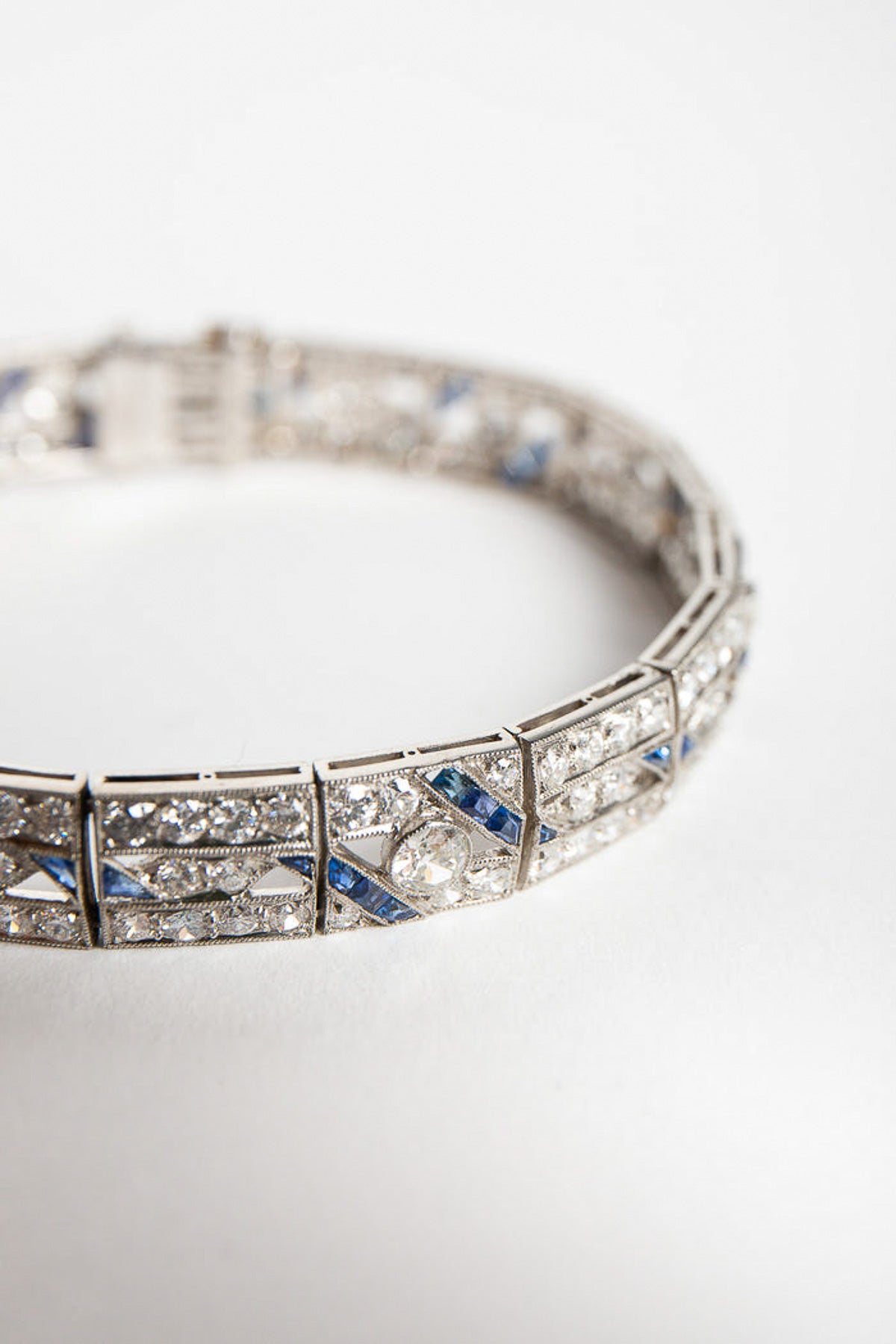 MAXFIELD PRIVATE COLLECTION | 1930'S SAPPHIRE & DIAMOND BRACELET
