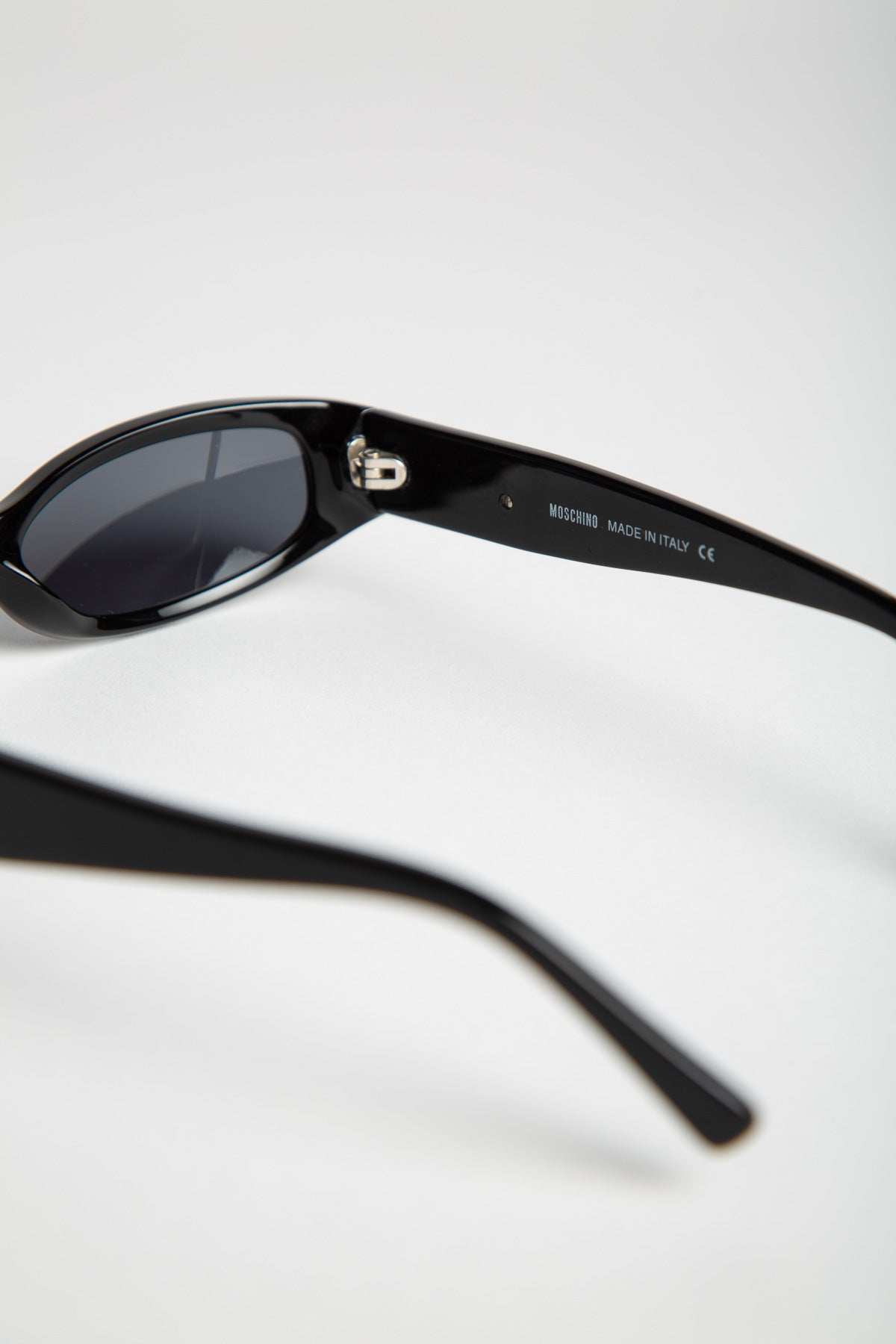 MAXFIELD VINTAGE | 1990'S MOSCHINO M3602 SUNGLASSES