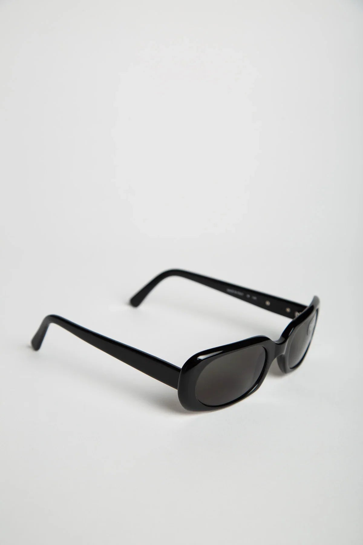 MAXFIELD VINTAGE | Y2K CALVIN KLEIN 737S SUNGLASSES