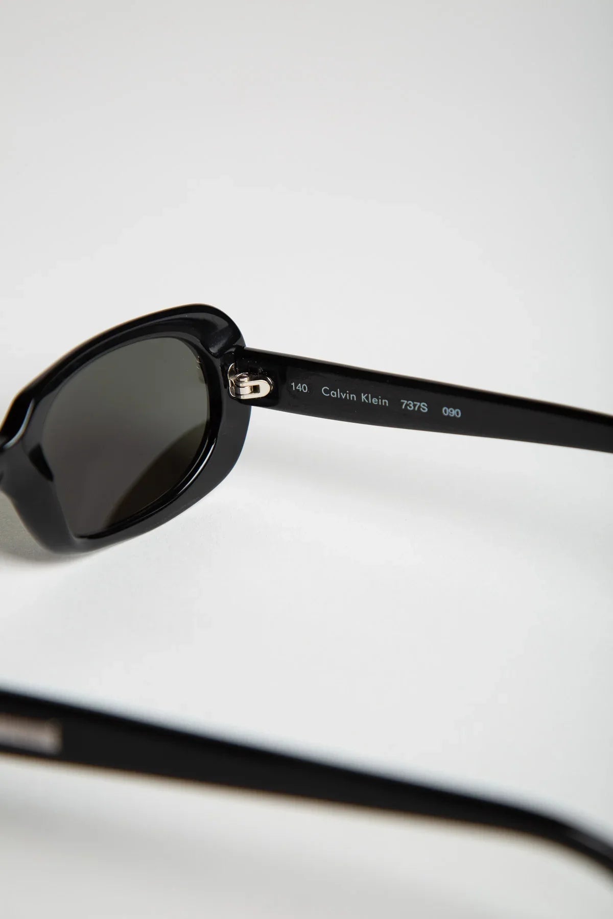 MAXFIELD VINTAGE | Y2K CALVIN KLEIN 737S SUNGLASSES