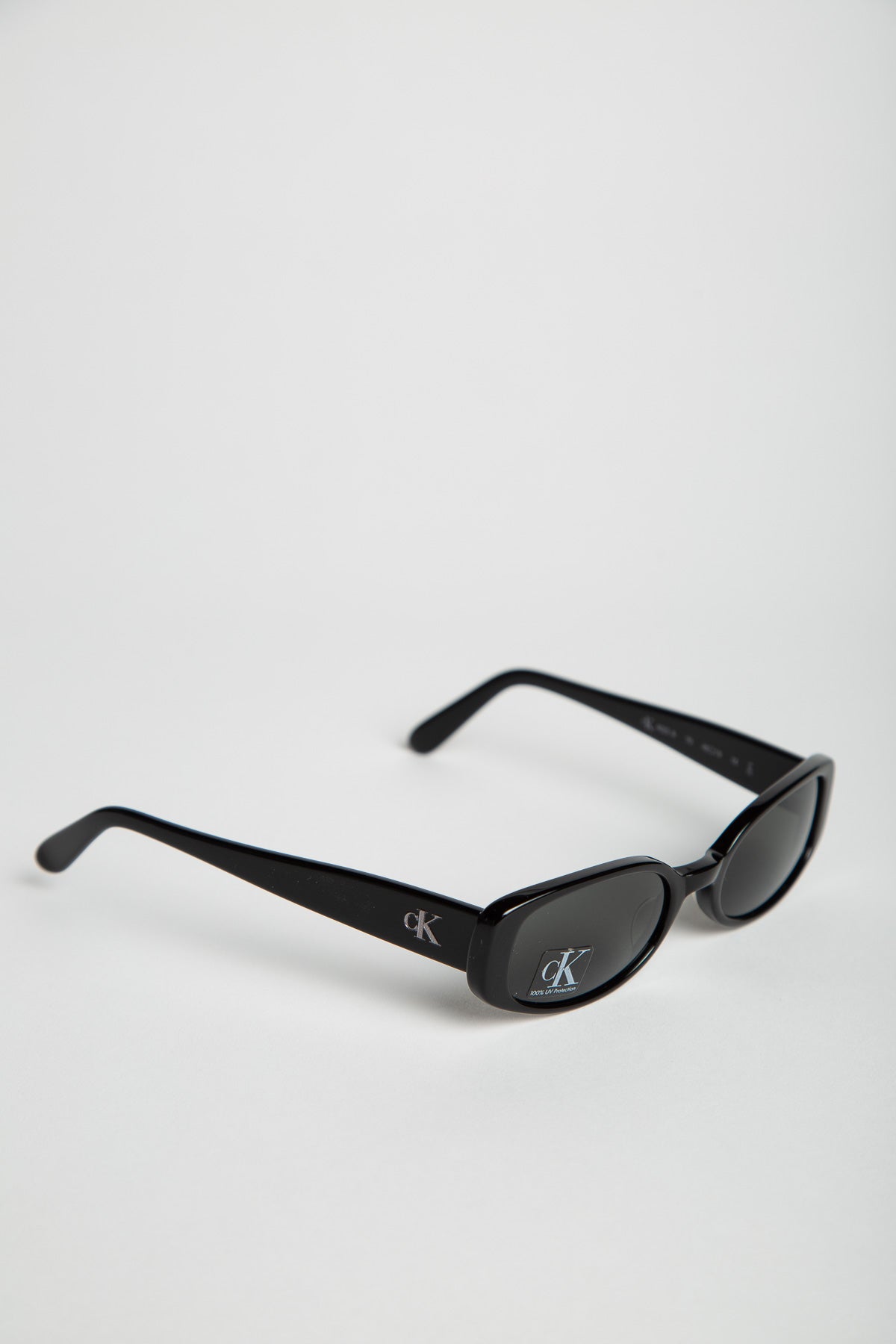 MAXFIELD VINTAGE | Y2K CALVIN KLEIN 4022 SUNGLASSES