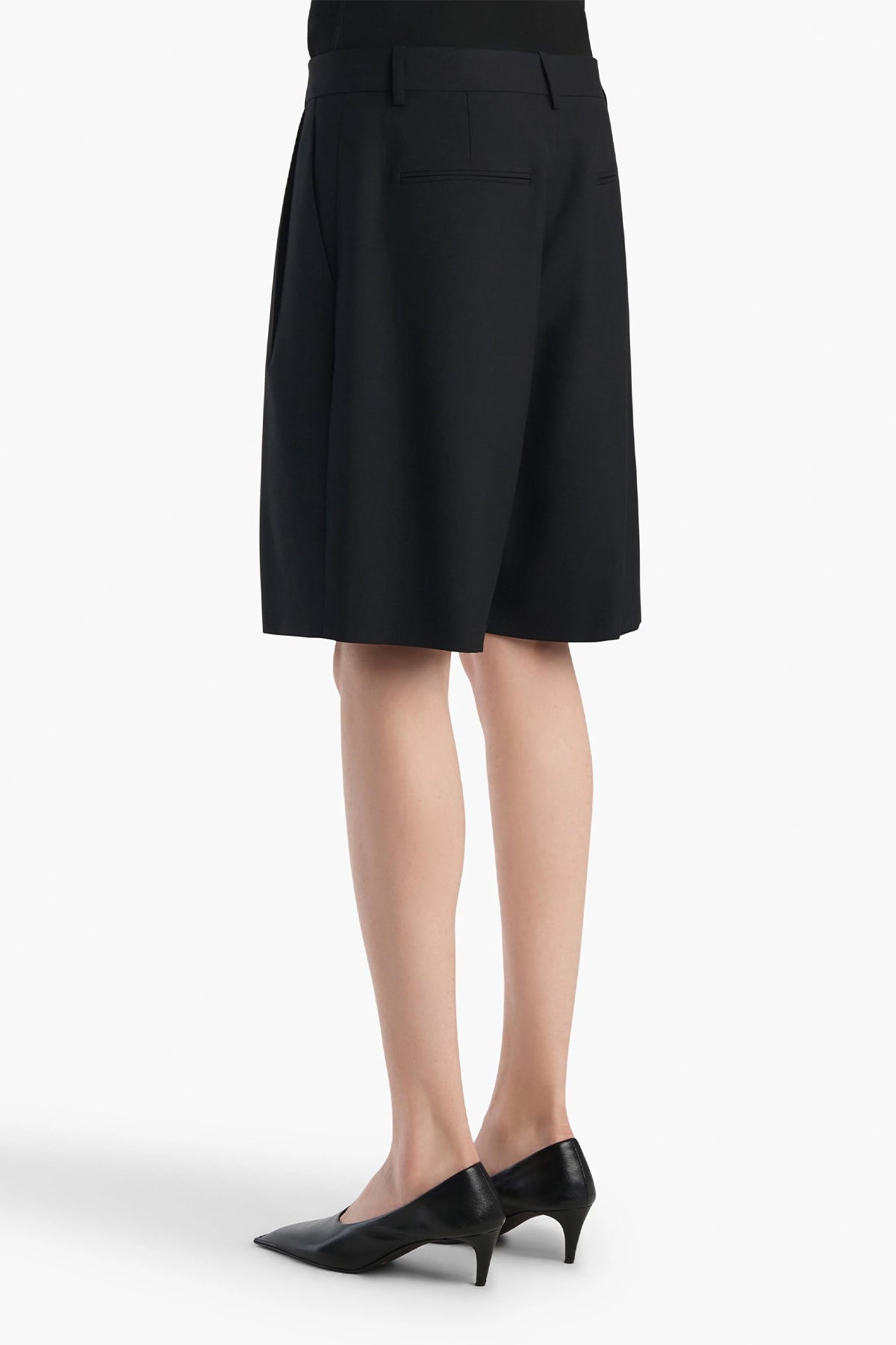 Khaite | Auggie Short in Black Wool