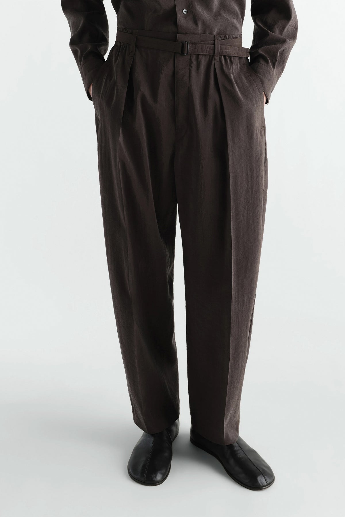 Lemaire | Belted Relaxed Pants in Dry Silk