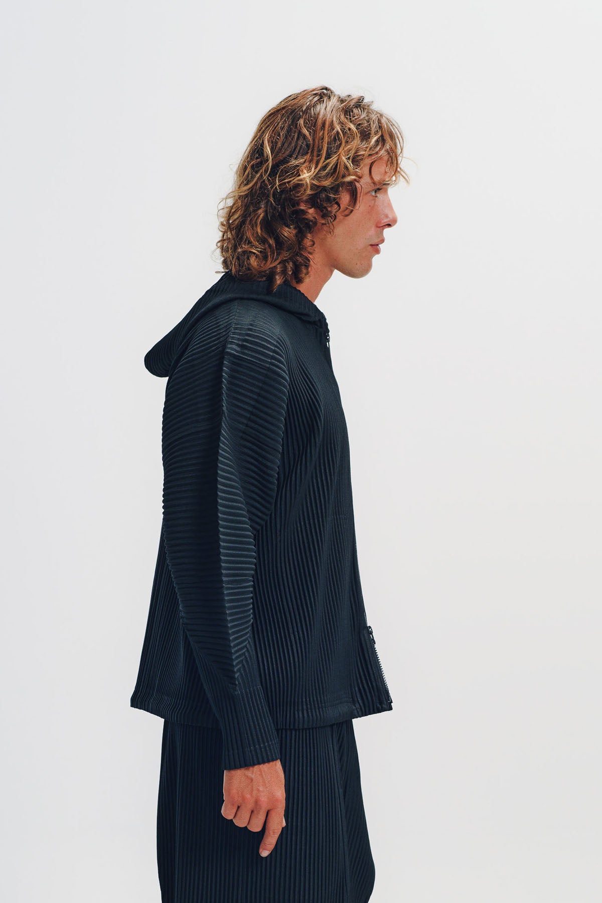 HOMME PLISSÉ ISSEY MIYAKE | Zip Hoodie