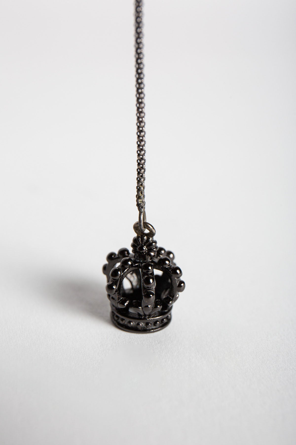 JOANNE FISKE | LARIAT BLACKENED CROWN NECKLACE