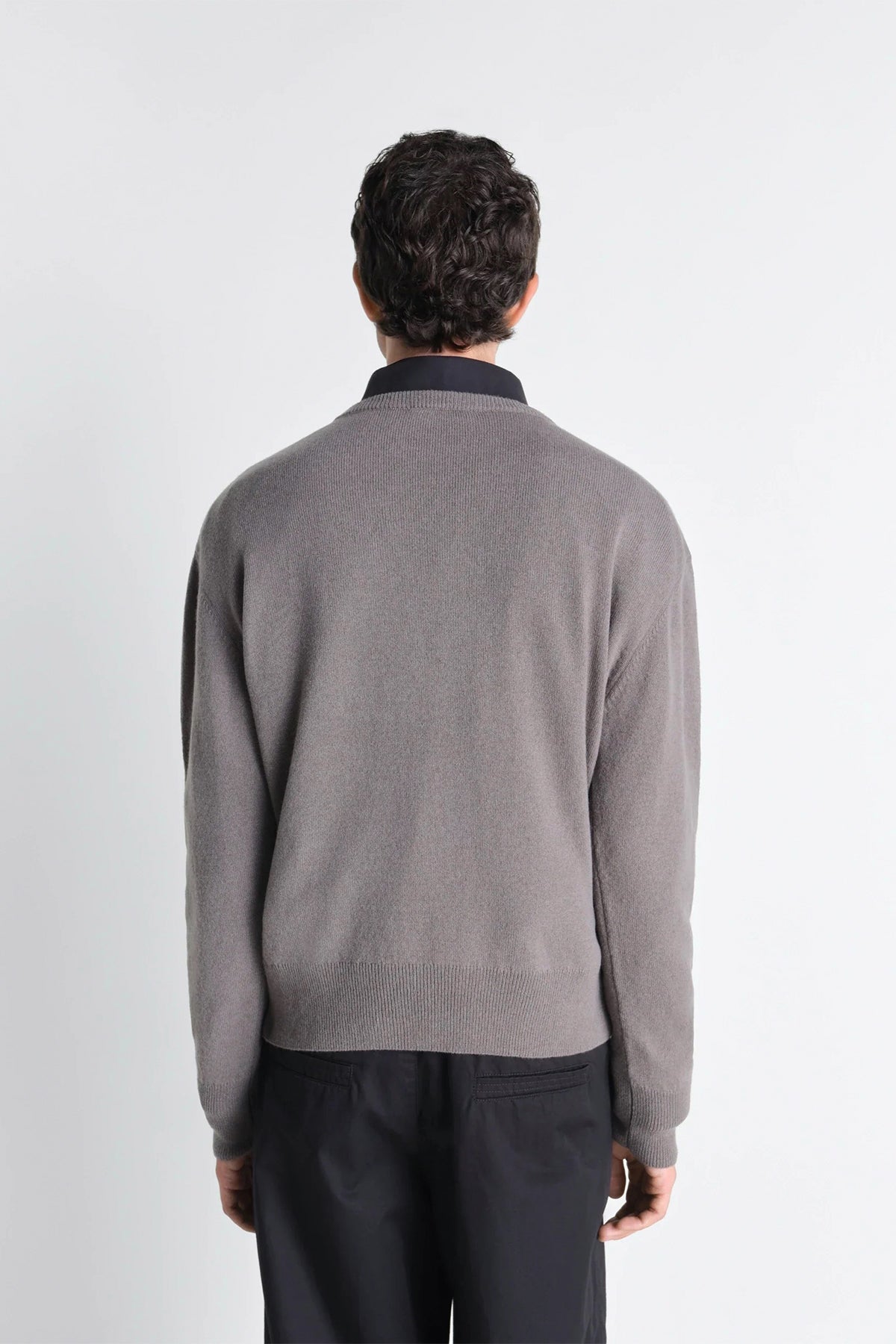 LEMAIRE | CREW NECK SWEATER IN CASHMERE WOOL